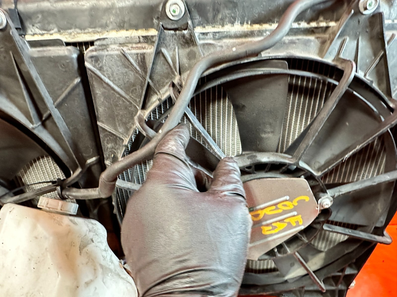 18 22 HONDA ACCORD 1.5L   RADIATOR W/ BOTH COOLING FANS & OVERFLOW TANK OEM 3246