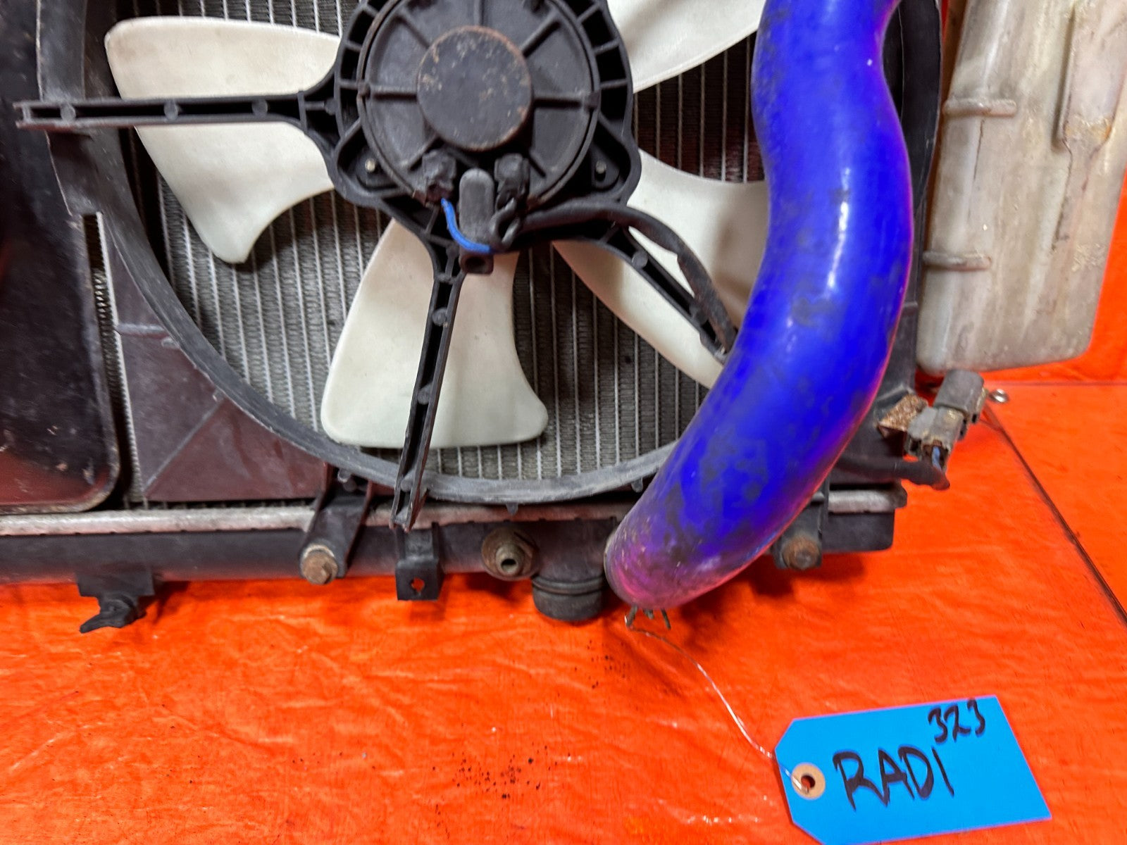 97 98 HONDA PRELUDE BASE   100% COMPLETE RADIATOR SET W/ FANS / HOSES / OEM 3233