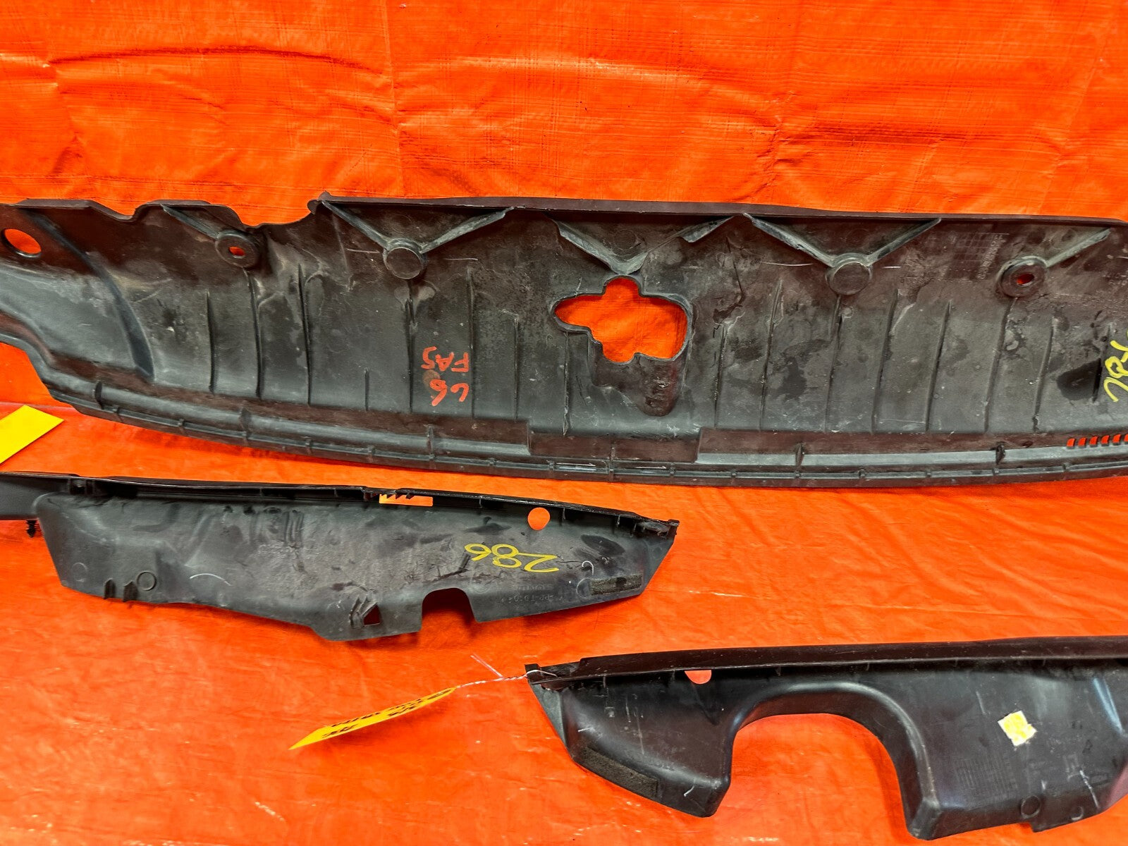 07 11 HONDA CIVIC SI SEDAN   FENDER & RADIATOR TRIM SET   LEFT RIGHT   OEM #2869