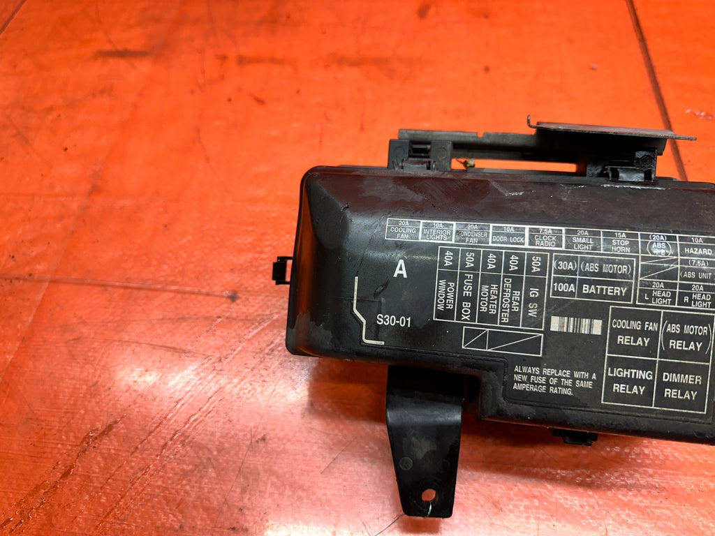 97 01 HONDA PRELUDE 2.2L ENGINE BAY RELAY FUSE BOX BLOCK WITH FUSES OEM #3366
