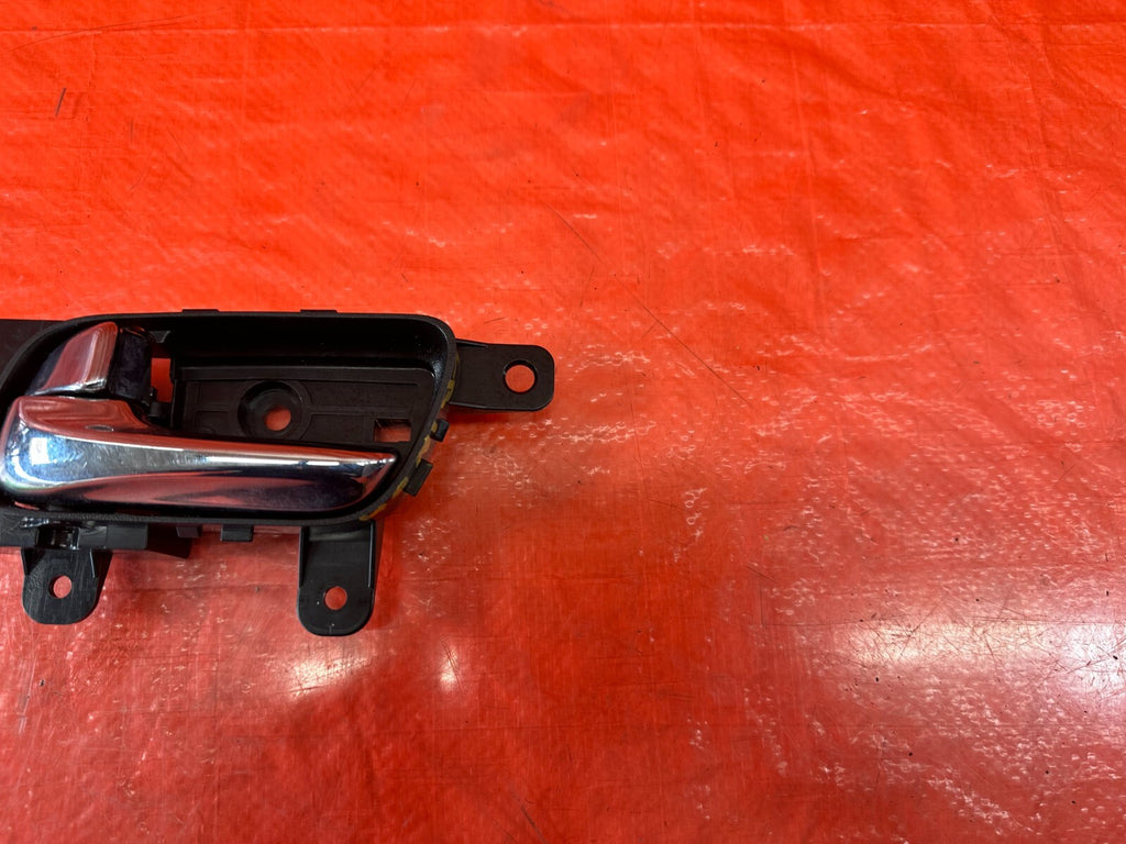 09 13 INFINITI G37 SEDAN   DRIVER LEFT REAR INTERIOR DOOR HANDLE   OEM #2382