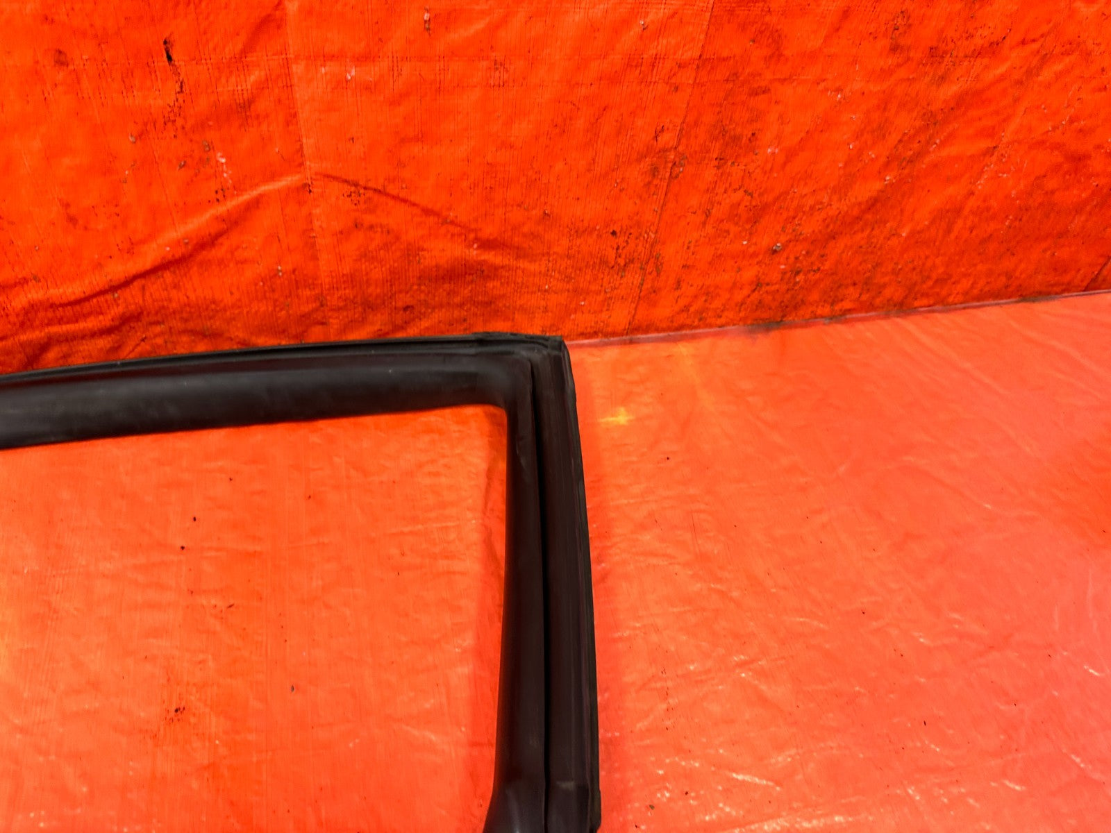 10 16 HYUNDAI GENESIS COUPE   DRIVER LEFT DOOR UPPER WEATHER STRIP SEAL OEM #3182