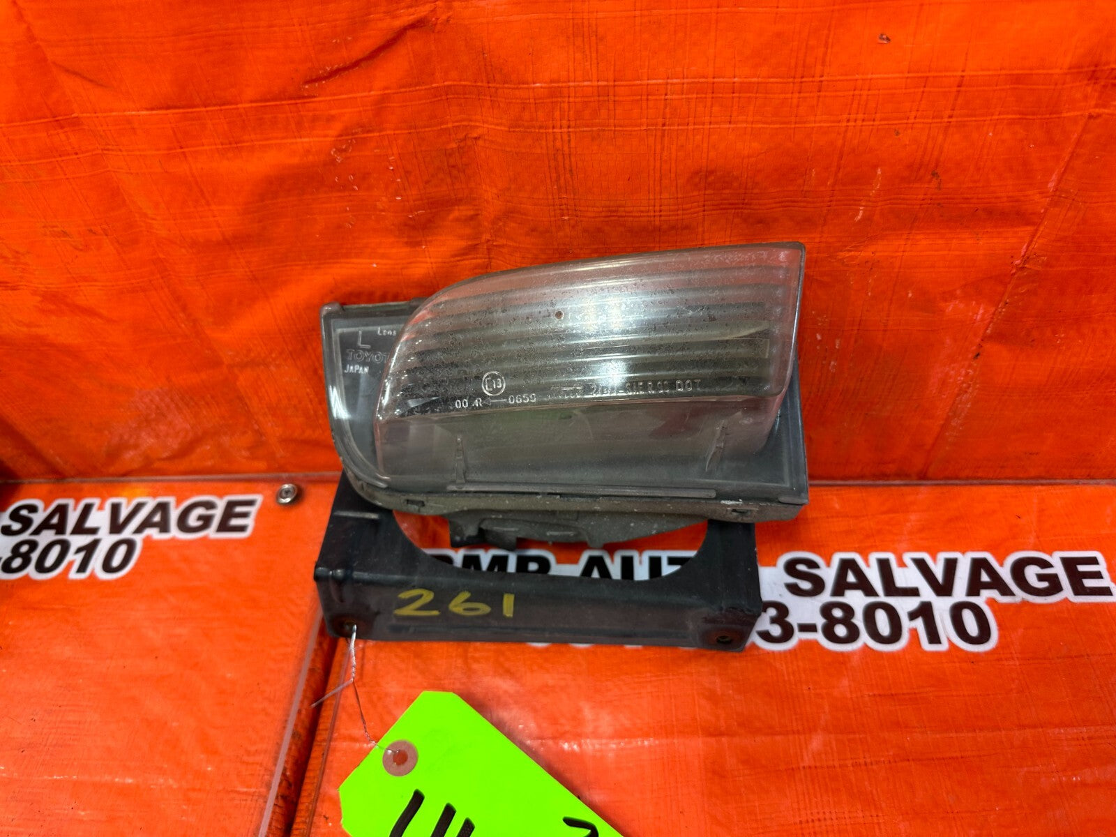 02 05 LEXUS SC430   DRIVER LEFT REAR REVERSE LIGHT LAMP   OEM #2618