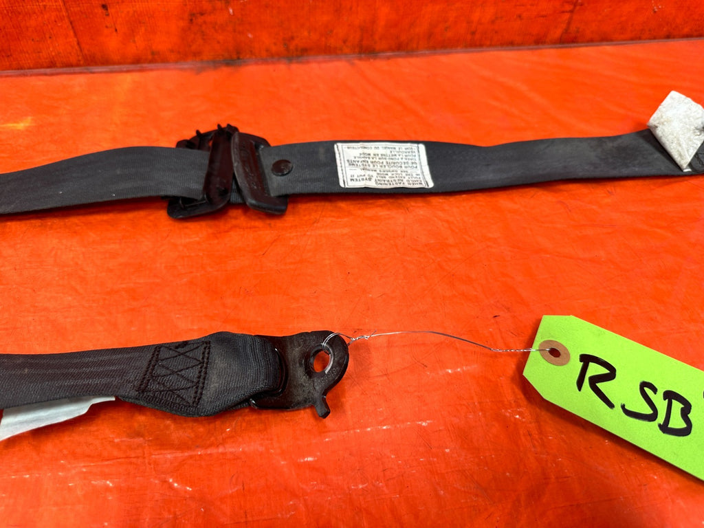 10 16 HYUNDAI GENESIS COUPE   REAR SEAT BELTS  LEFT & RIGHT SEAT BELTS   OEM 2995