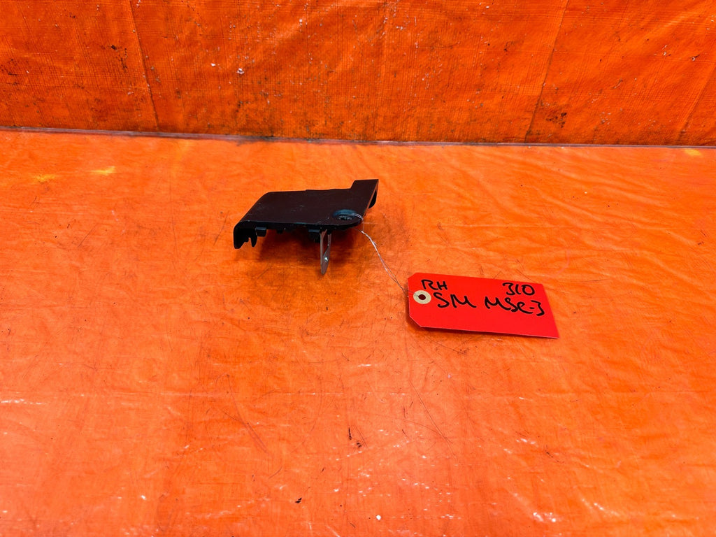 09 15 INFINITI G37 CONVERTIBLE   CONVERTIBLE TOP LATCH RIGHT   OEM 3100
