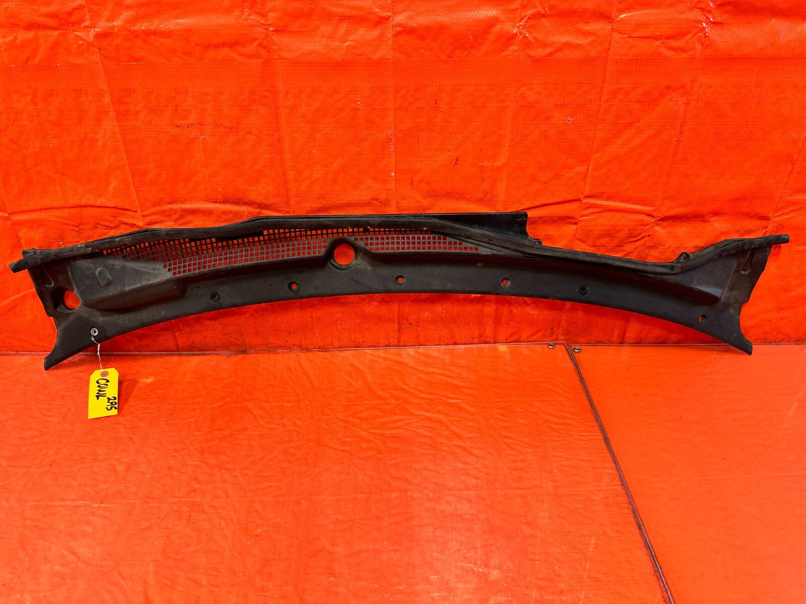 93 97 HONDA DEL SOL  WINDSHIELD WIPER COWL TRIM PLASTIC   OEM FACTORY #2950