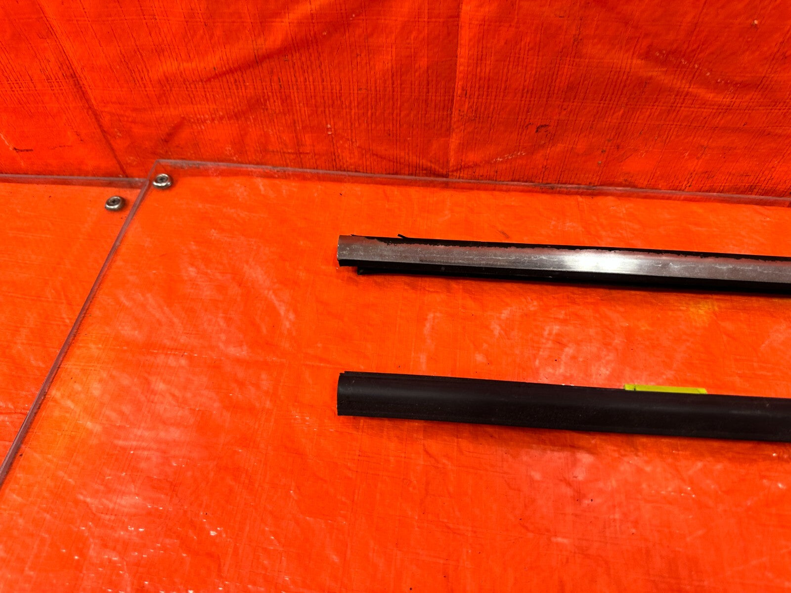 96 00 HONDA CIVIC COUPE HATCH EXTERIOR DOOR WINDOW GLASS TRIM SET LEFT RIGHT 2845