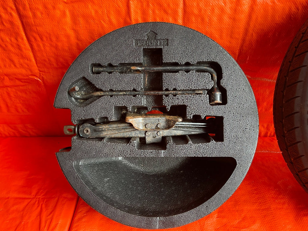 06 11 HONDA CIVIC SI SPARE TIRE W/ SPARE TIRE TOOL KIT & FOAM 100% COMPLETE OEM2