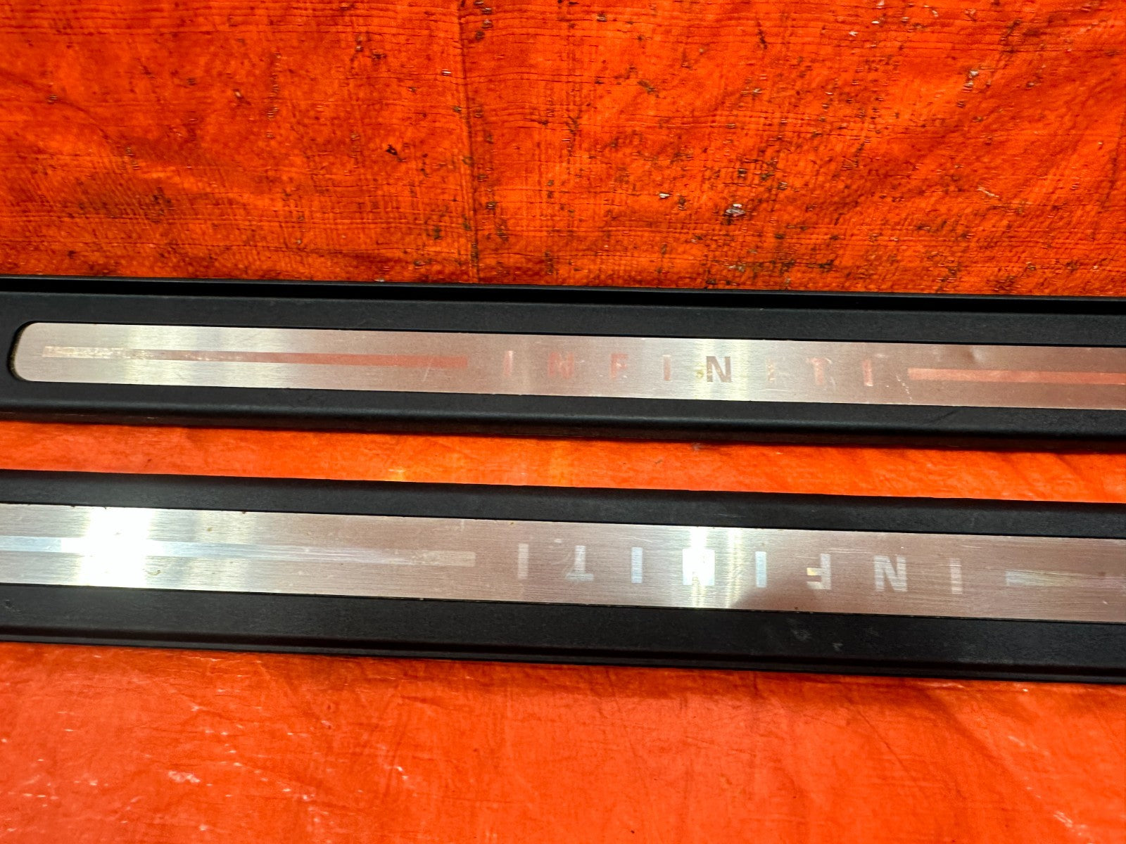 09 15 INFINITI G37 CONVERTIBLE LEFT AND RIGHT FLOOR PILLARS SCUFF PLATE SET 3295