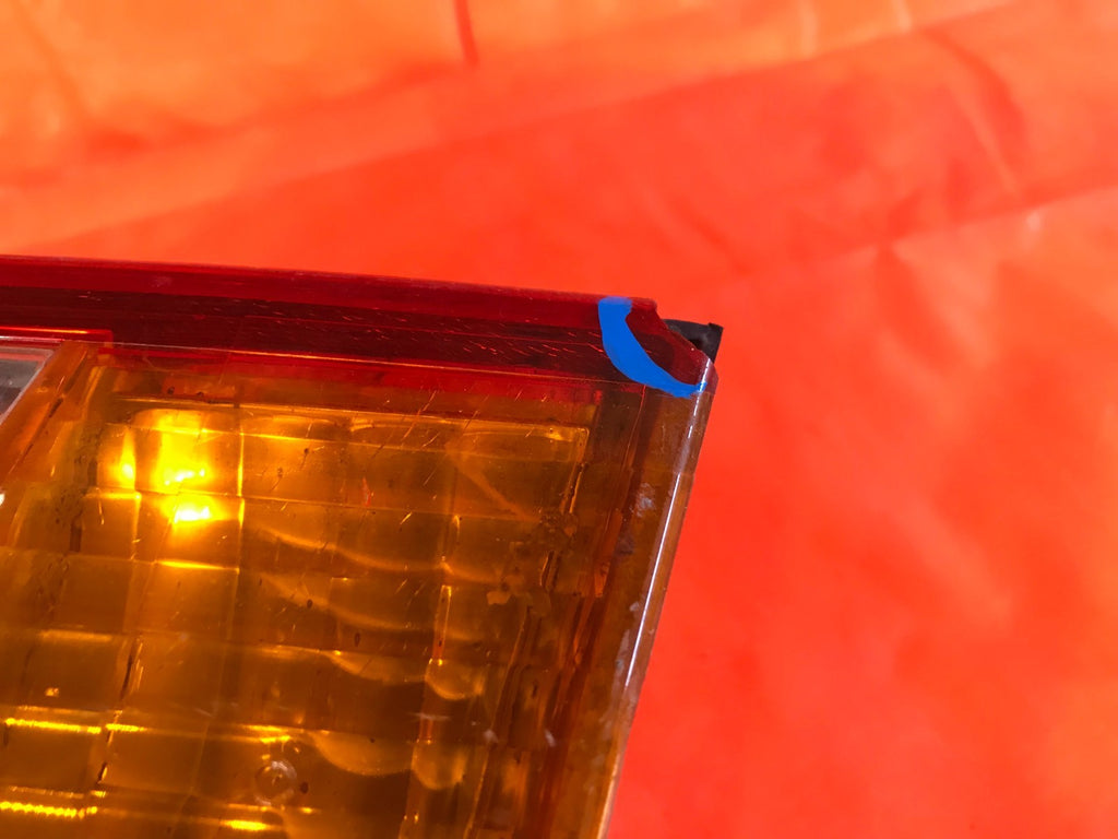 OEM 1999 2000 HONDA CIVIC 4 DOOR SEDAN PASSENGER RIGHT INNER TAIL LIGHT TRUNK RH5