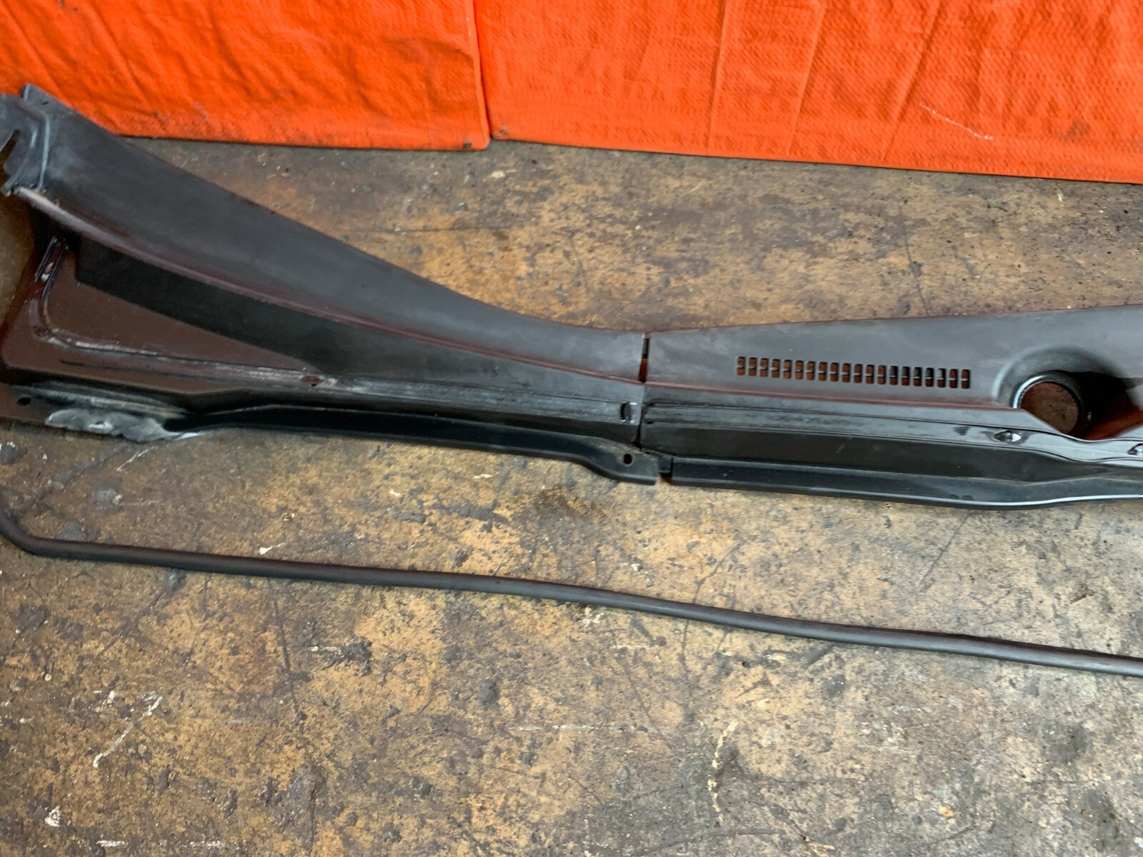 OEM 2004 04 ACURA RSX TYPE S   WINDSHIELD WIPER COWL TRIM SHROUD PLASTIC6