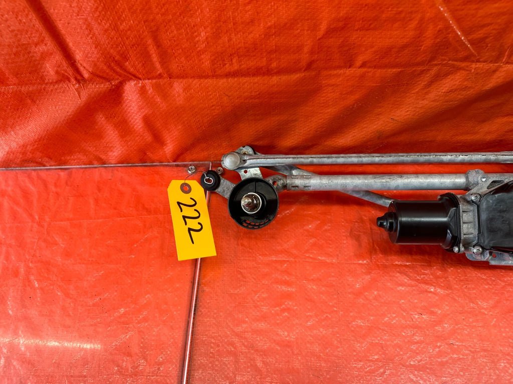 14 20 INFINITI Q50 & 17 20 Q60   WINDSHIELD WIPER MOTOR W/ LINKAGE   OEM #2224