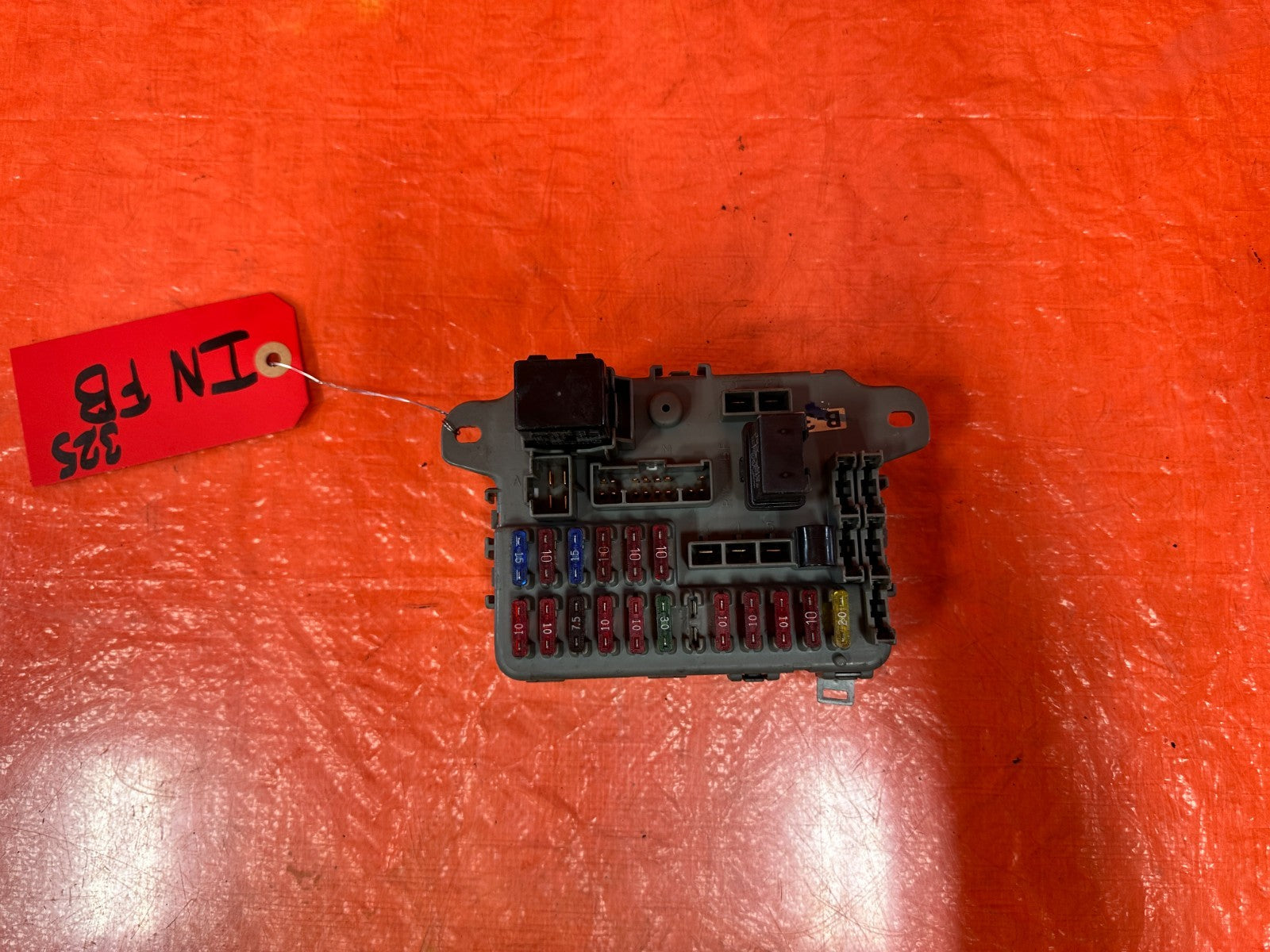 90 91 HONDA CIVIC HATCHBACK   INTERIOR CABIN UNDER DASH FUSE BOX PANEL   OEM 3253