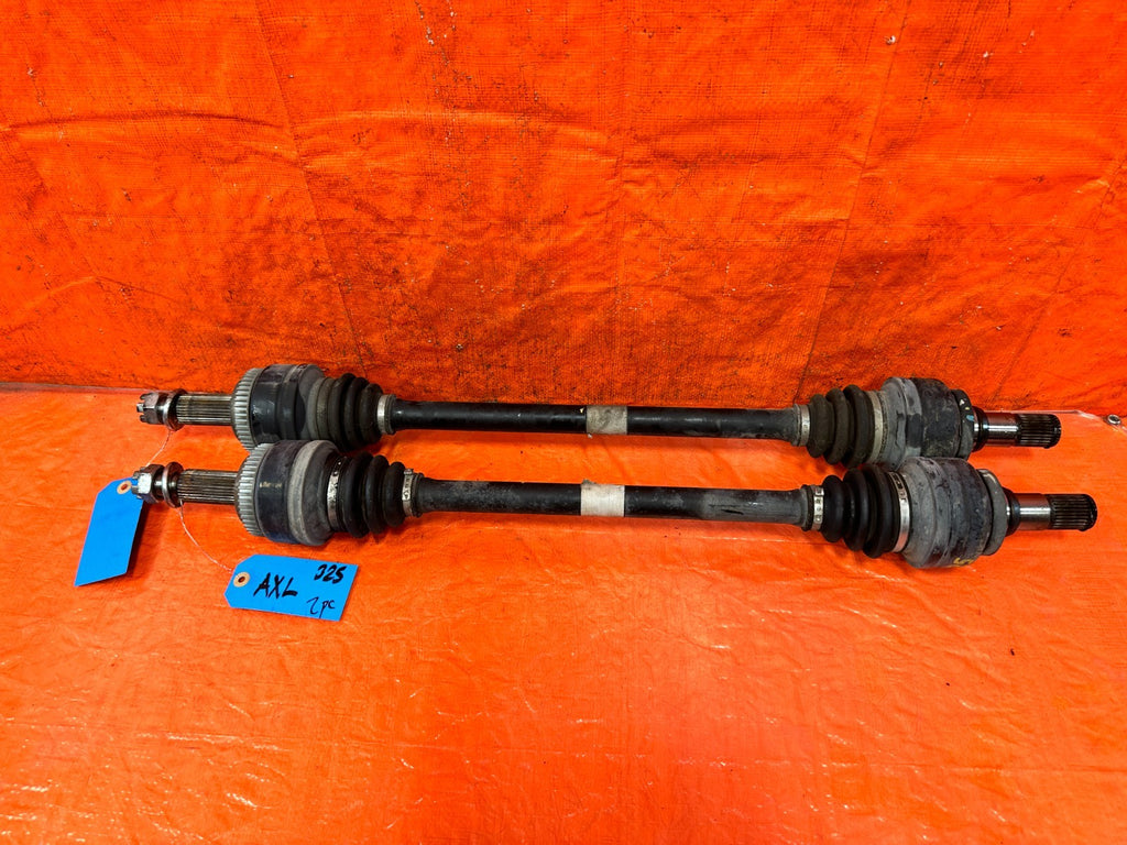 12 14 HYUNDAI GENESIS COUPE BK2 2.0L   LEFT AND RIGHT  AXLES DRIVESHAFTS OEM 3250