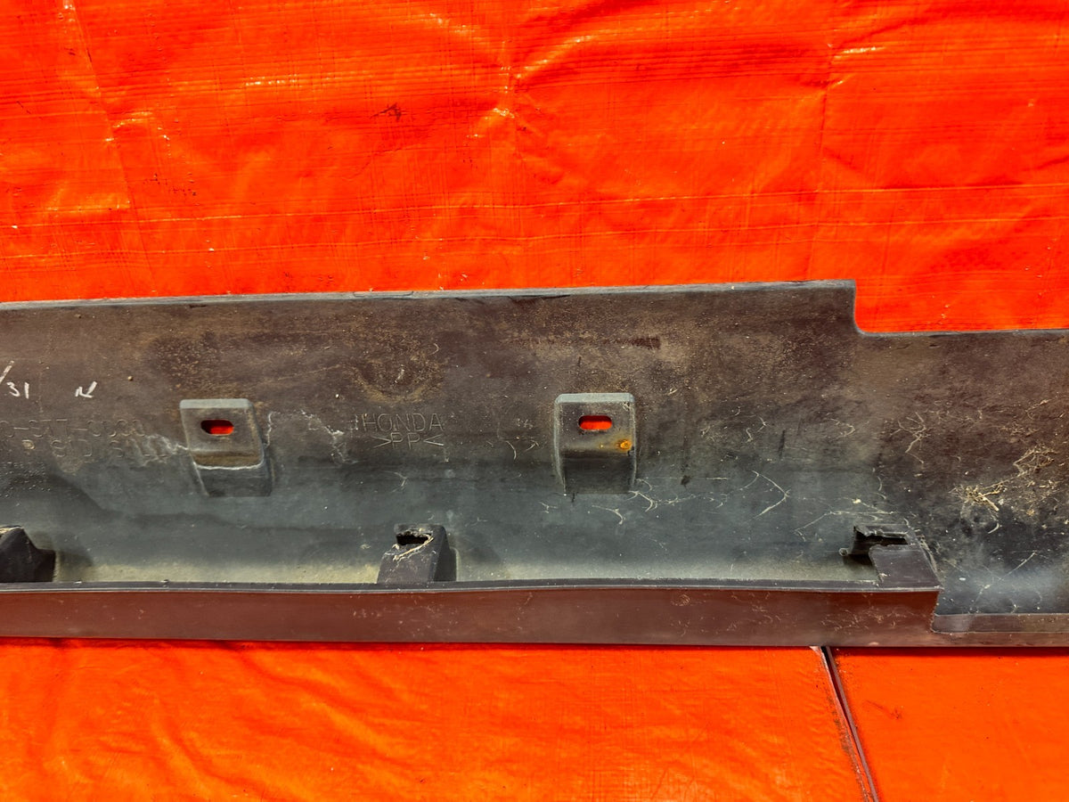 94-01 ACURA INTEGRA - 2 DOOR - SIDE SKIRT ROCKER MODLING RIGHT SIDE OEM #3099