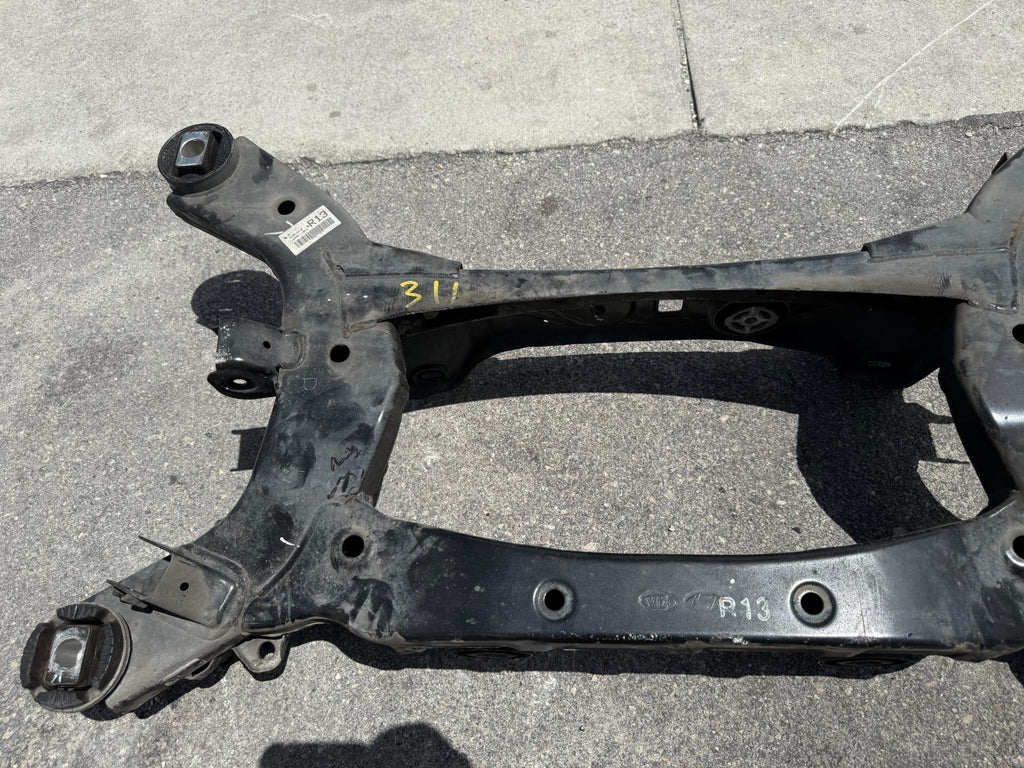 10 16 HYUNDAI GENESIS COUPE   REAR SUBFRAME CROSSMEMBER K FRAME   OEM #30214