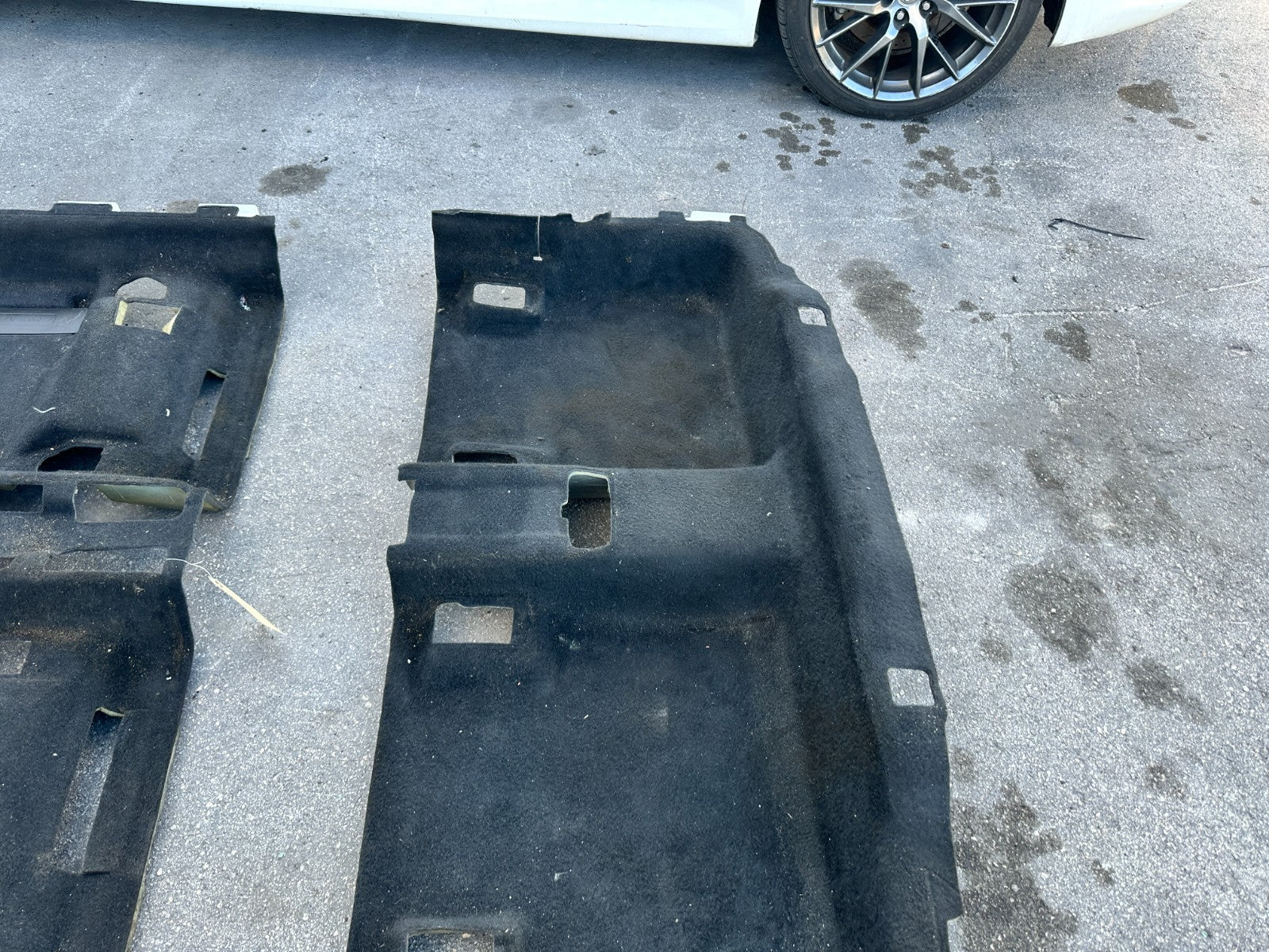 18 22 HONDA ACCORD 1.5L   CARPET   FRONT AND REAR PORTION   COMPLETE   OEM #3245