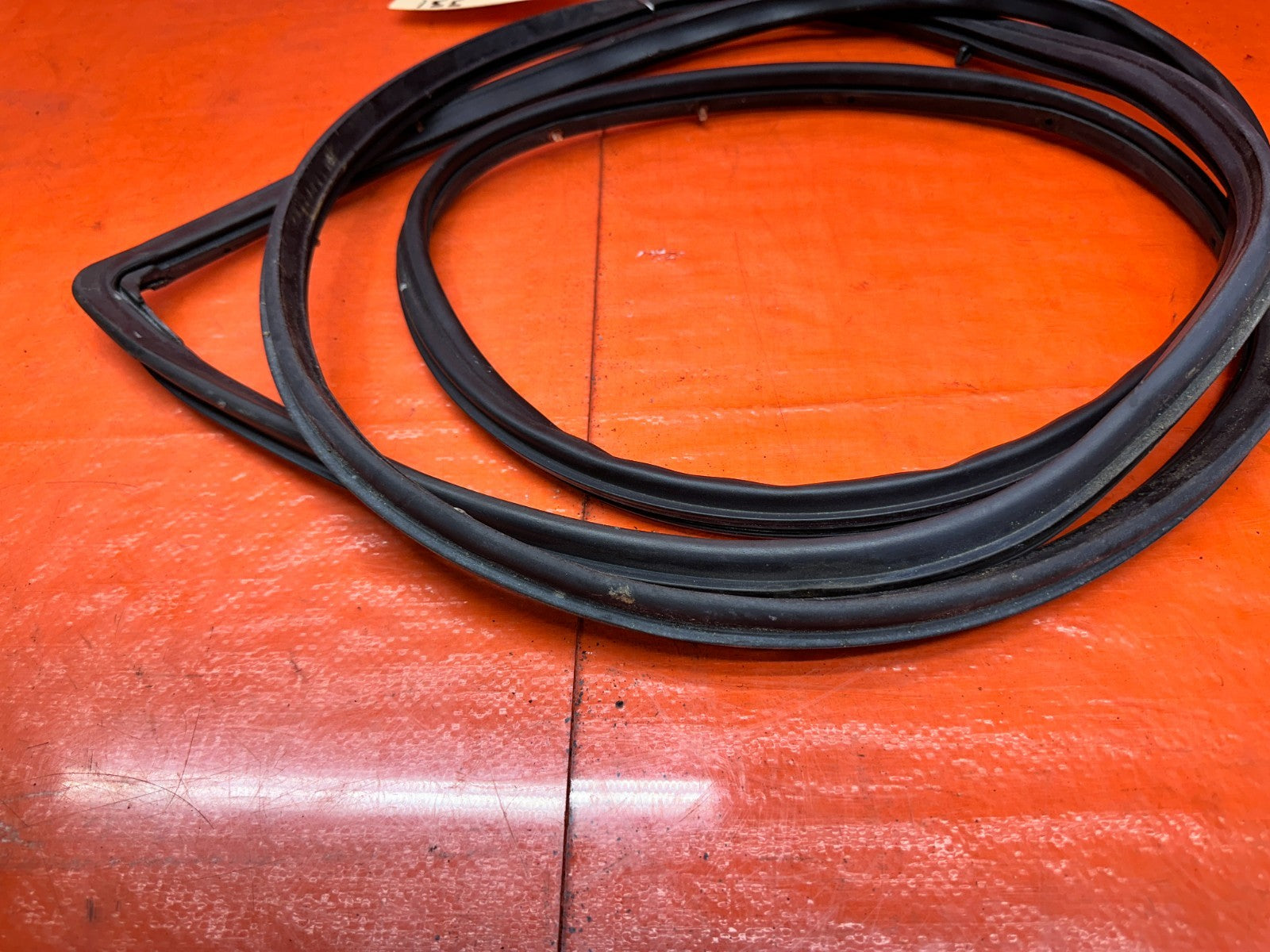 94 01 ACURA INTEGRA 2D LEFT DRIVER DOOR CHASSIS WEATHERSTRIP SEAL OEM #3316