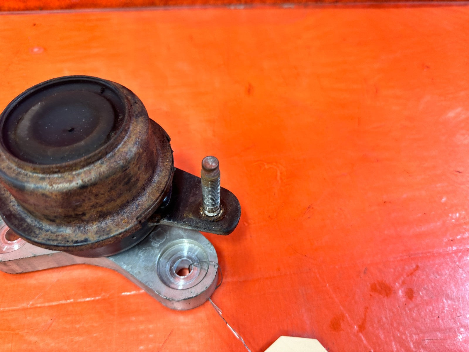 08 15 INFINITI G37 Q60 RWD AUTO TRANSMISSION MOUNT OEM #3293