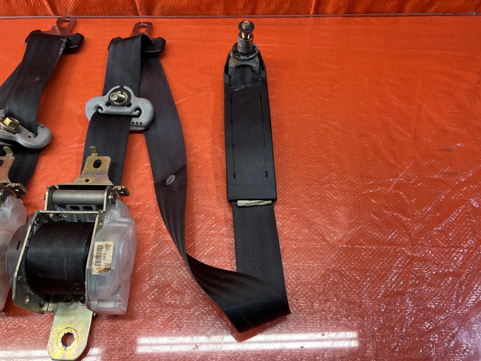 96 00 HONDA CIVIC   HATCHBACK   FRONT SEAT BELT SET LEFT & RIGHT SEAT BELTS OEM 7