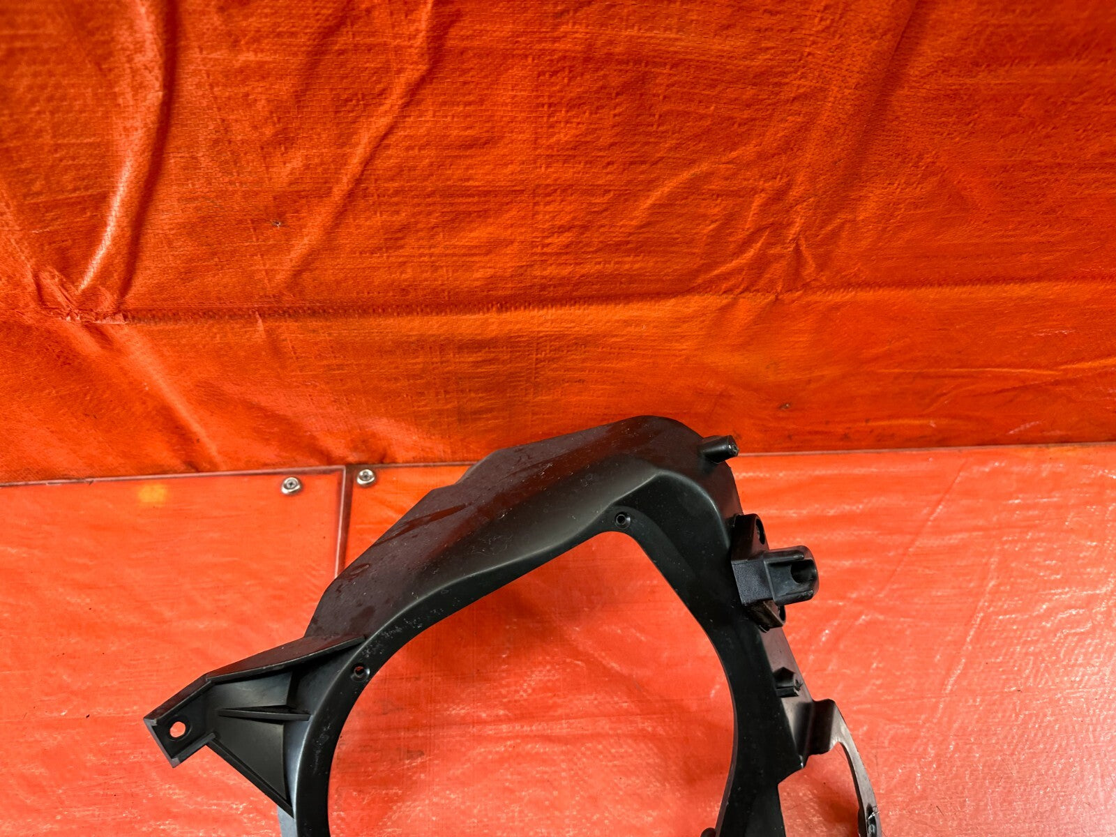 88 91 HONDA CRX PASSENGER RIGHT REAR SPEAKER MOUNTING BRACKET PLATIC OEM #2434