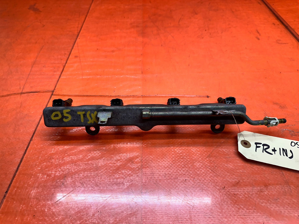 04-05 ACURA TSX 2.4L K24A2 ENGINE FUEL RAIL WITH GAS INJECTORS HARNESS OEM #05 T7