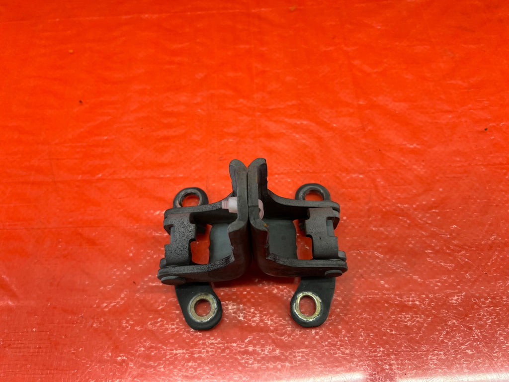 02 05 HONDA CIVIC SI EP3 HATCHBACK DOOR HINGE SET UPPER & LOWER   LEFT   OEM 1766