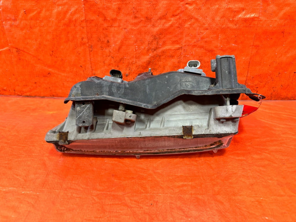 90 91 HONDA CIVIC HATCHBACK   PASSENGER RIGHT HEADLIGHT HEADLAMP   OEM 32511