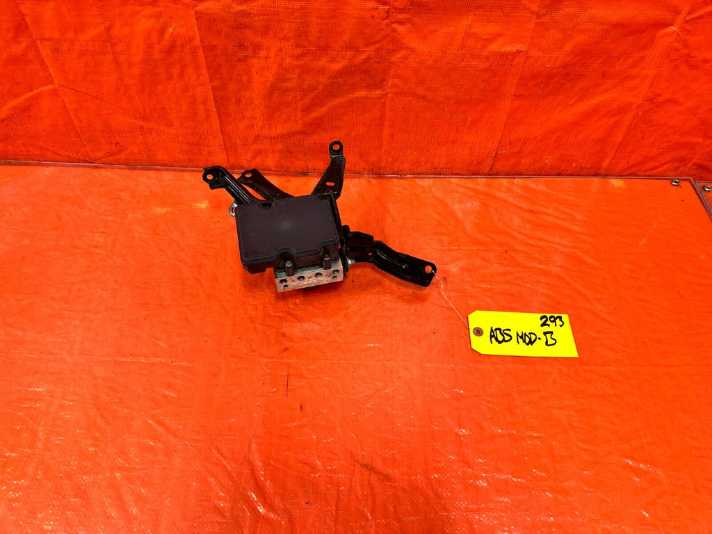 2013 13 SCION FRS   6 SPEED   ABS PUMP ANTI SKID LOCK ACTUATOR VSA MODULATOR 2930