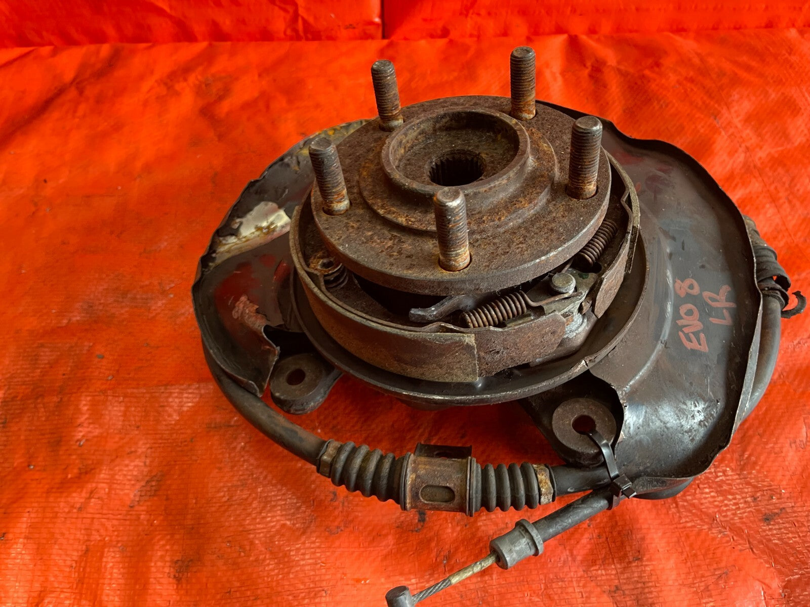 MITSUBISHI LANCER EVOLUTION EVO 8 VIII DRIVER LEFT REAR SPINDLE KNUCLE HUB OEM  6