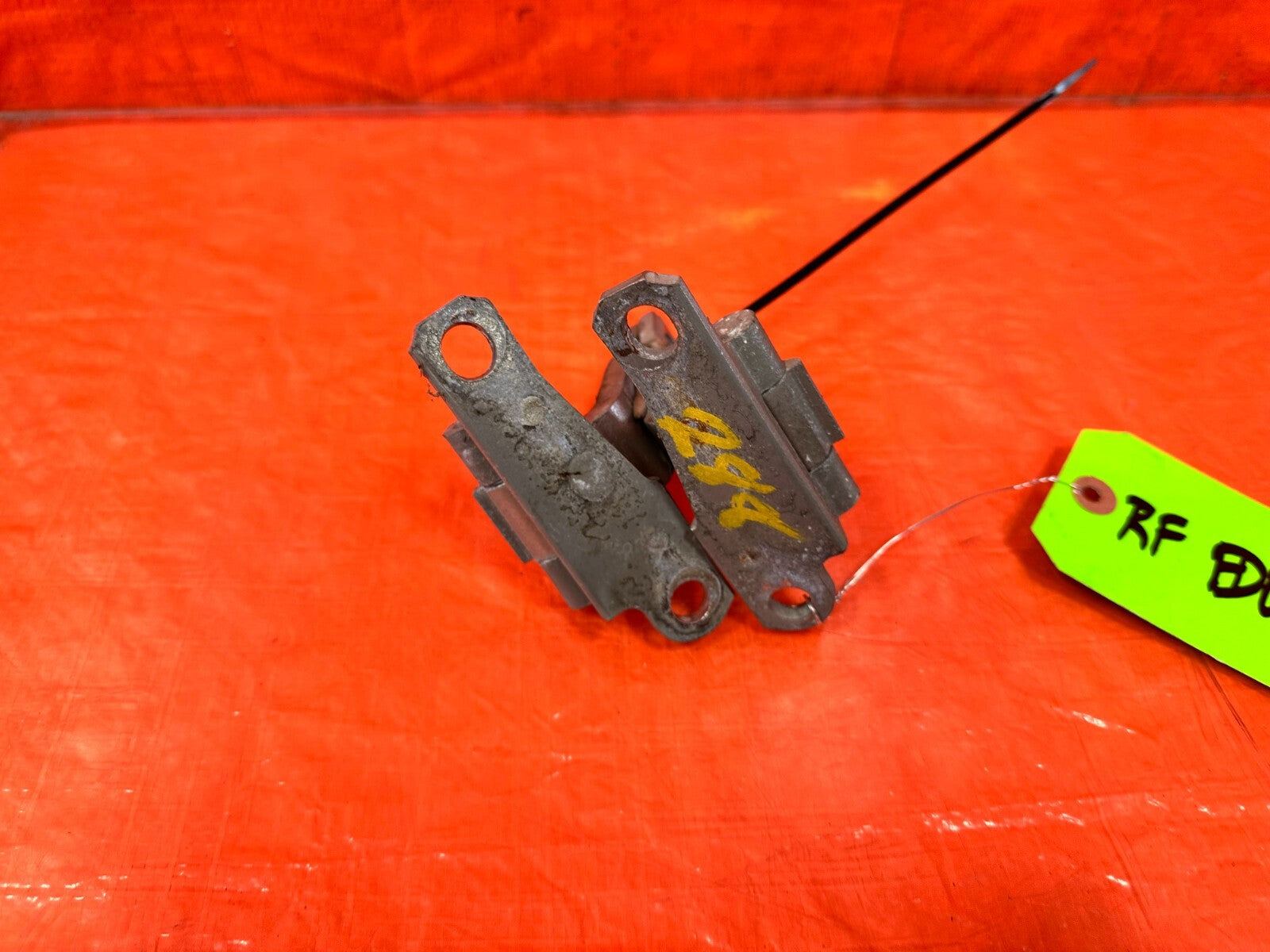 02 10 LEXUS SC430   DOOR HINGE SET   UPPER & LOWER   RIGHT SIDE   OEM #2882