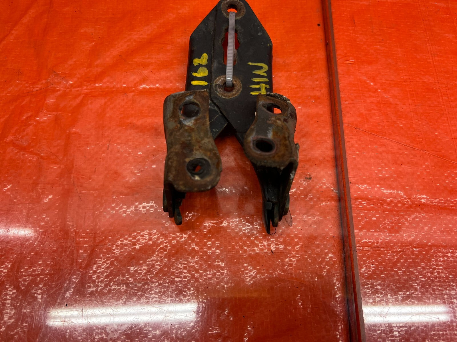96 00 HONDA CIVIC   HOOD HINGE SET   DRIVER LEFT PASEENGER RIGHT   OEM   #1623