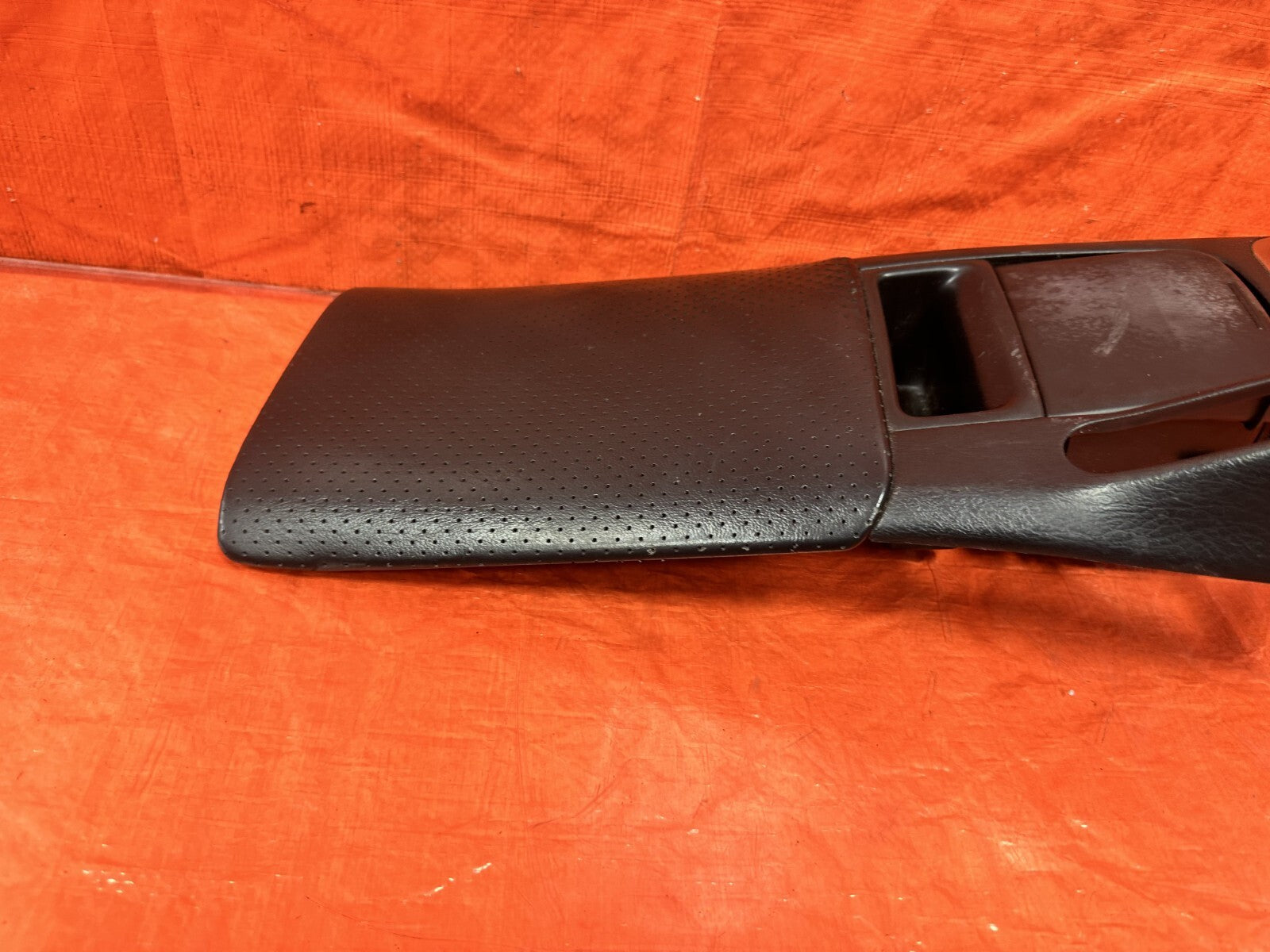 00 03 HONDA S2000   AP1 MODEL   ARM REST CENTER SHIFTER CONSOLE TRIM   OEM #2905