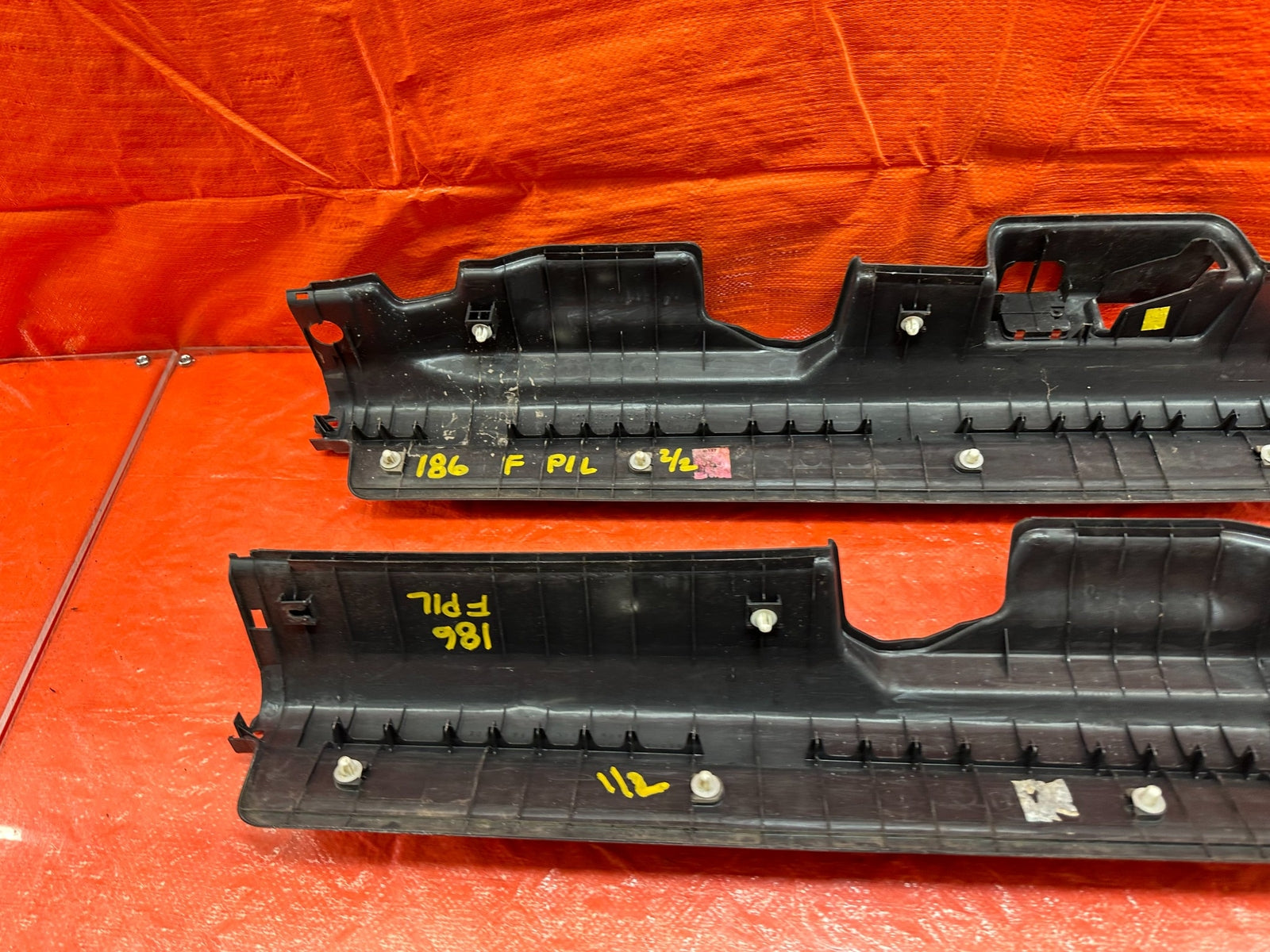 02 05 HONDA CIVIC SI EP3   FLOOR PILLAR SCUFF PLATE SET LEFT & RIGHT   OEM #18614