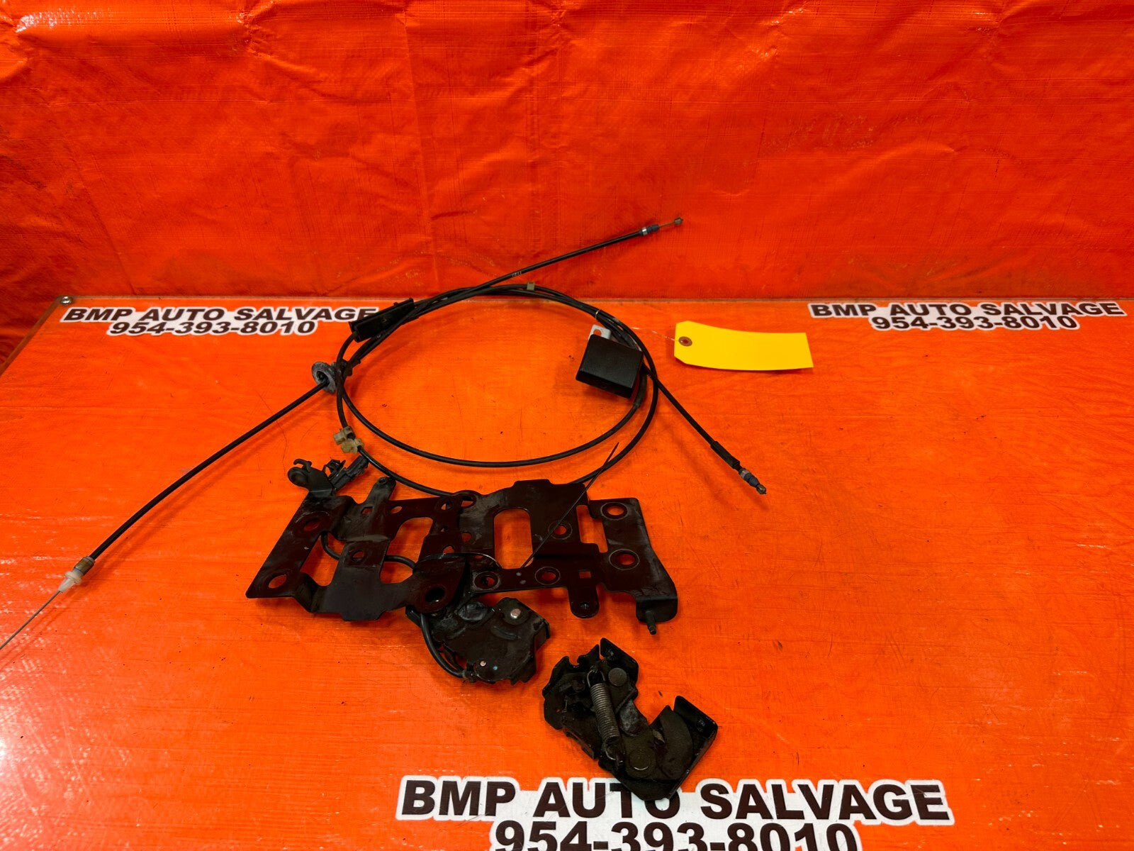 08 15 INFINITI G37 & Q60 COUPE   HOOD LATCH W/ REKEASE CABLE & BRACKETS OEM #24812
