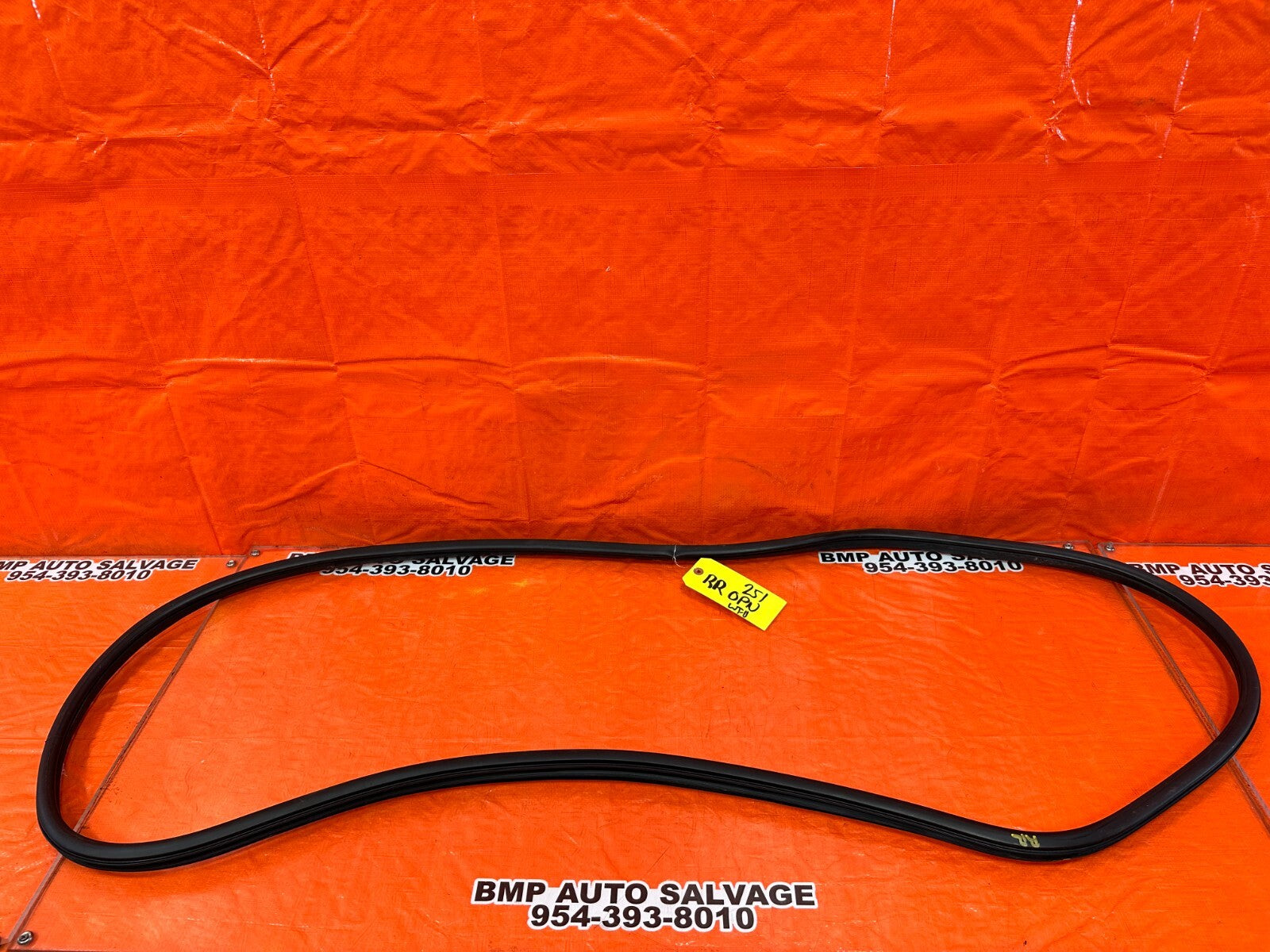 08 12 HONDA ACCORD SEDAN CHASSIS TO DOOR OPEN TRIM WEATHER STRIP RIGHT REAR 2510