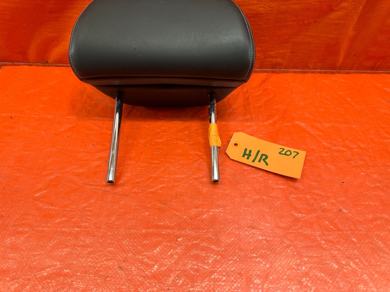 08 15 INFINITI G37 & Q60 2D COUPE   LEFT OR RIGHT FRONT SEAT HEAD REST OEM 207 14