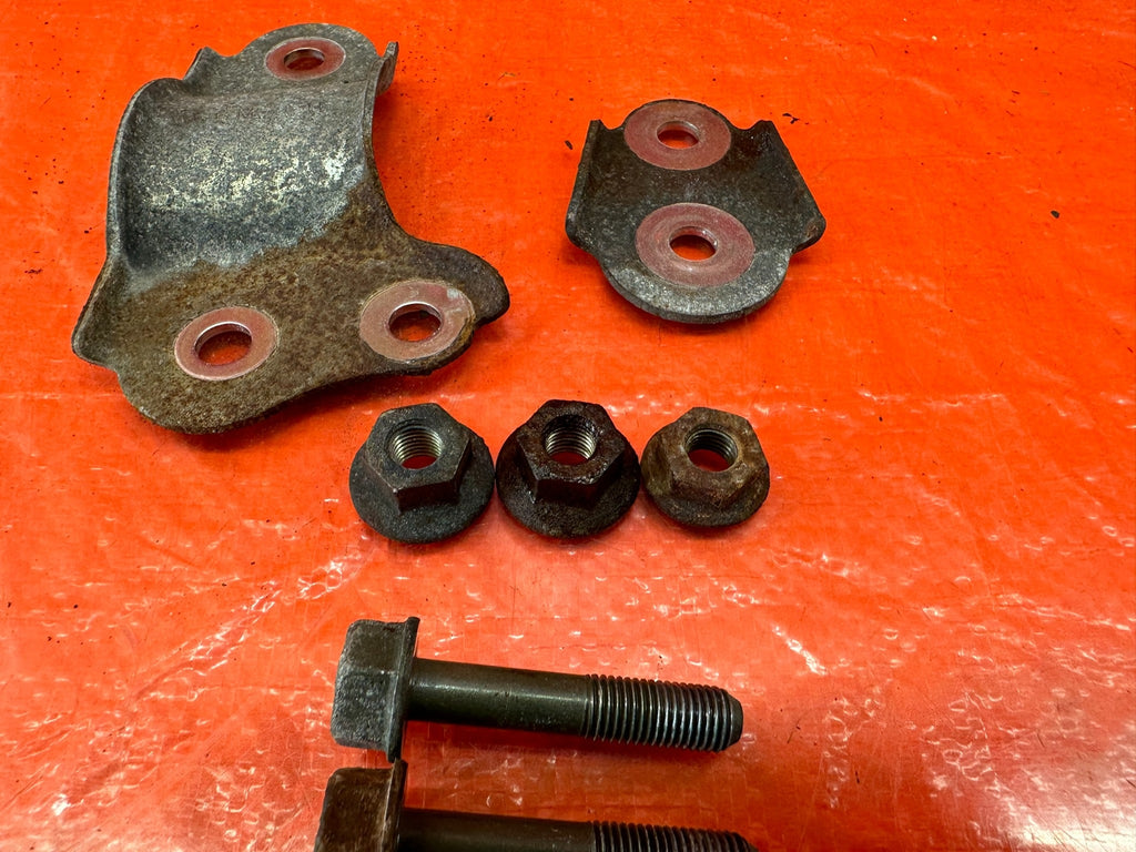 02 06 ACURA RSX   POWER STEERING RACK   BRACKET BOLTS & NUTS HARDWARE   OEM #2115