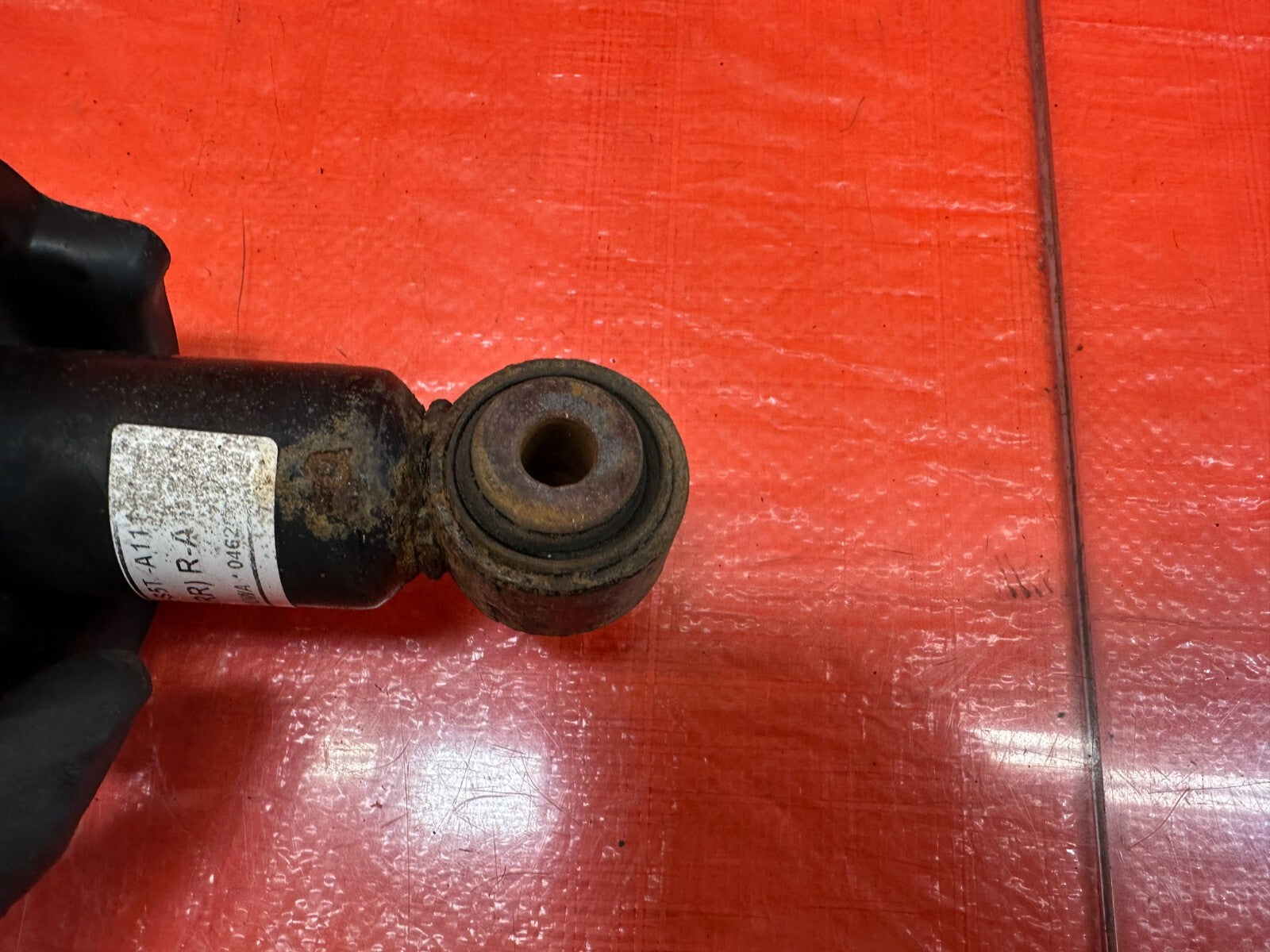 04 05 HONDA CIVIC SI EP3 HATCHBACK   RIGHT REAR SHOCK AND SPRING STRUT OEM #2302