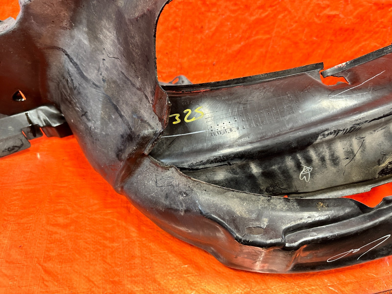 90 91 HONDA CIVIC HATCHBACK FENDER LINERS LEFT AND RIGHT OEM FACTORY 32515