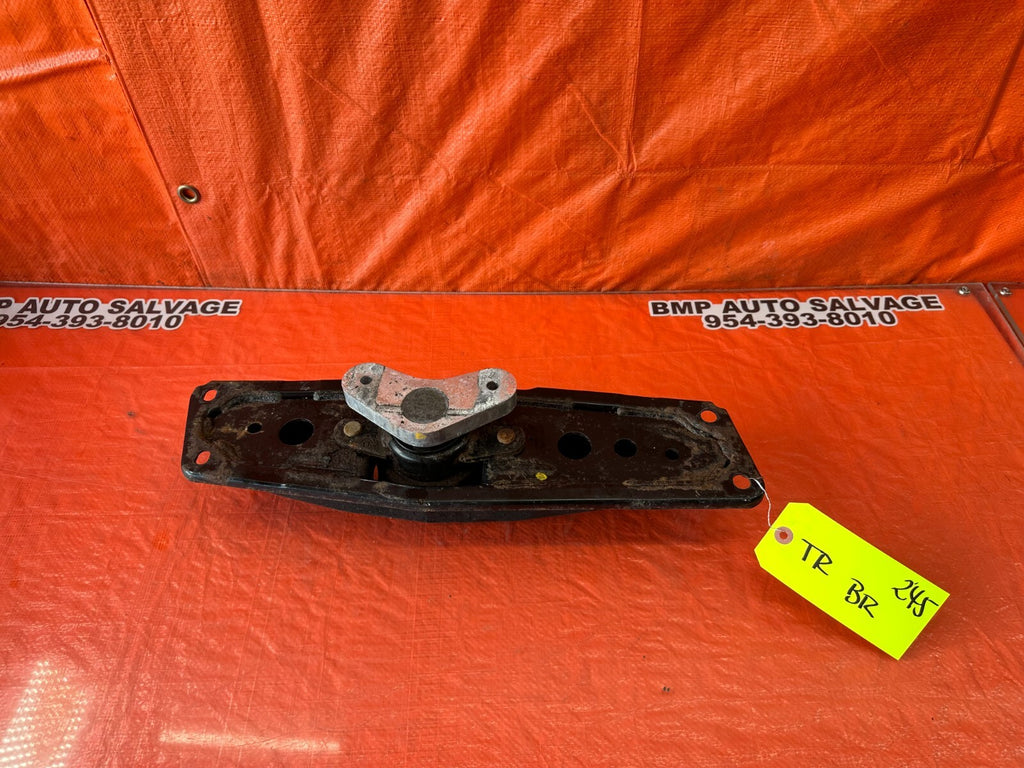 08 15 INFINITI G37 & Q60 COUPE   RWD ONLY   MANUAL TRANSMISSION BRACKET OEM #2455