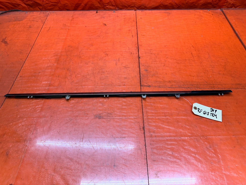 1994-2001 ACURA INTEGRA 2D PASSENGER RIGHT DOOR GLASS OUTER TRIM MOLD OEM #3490