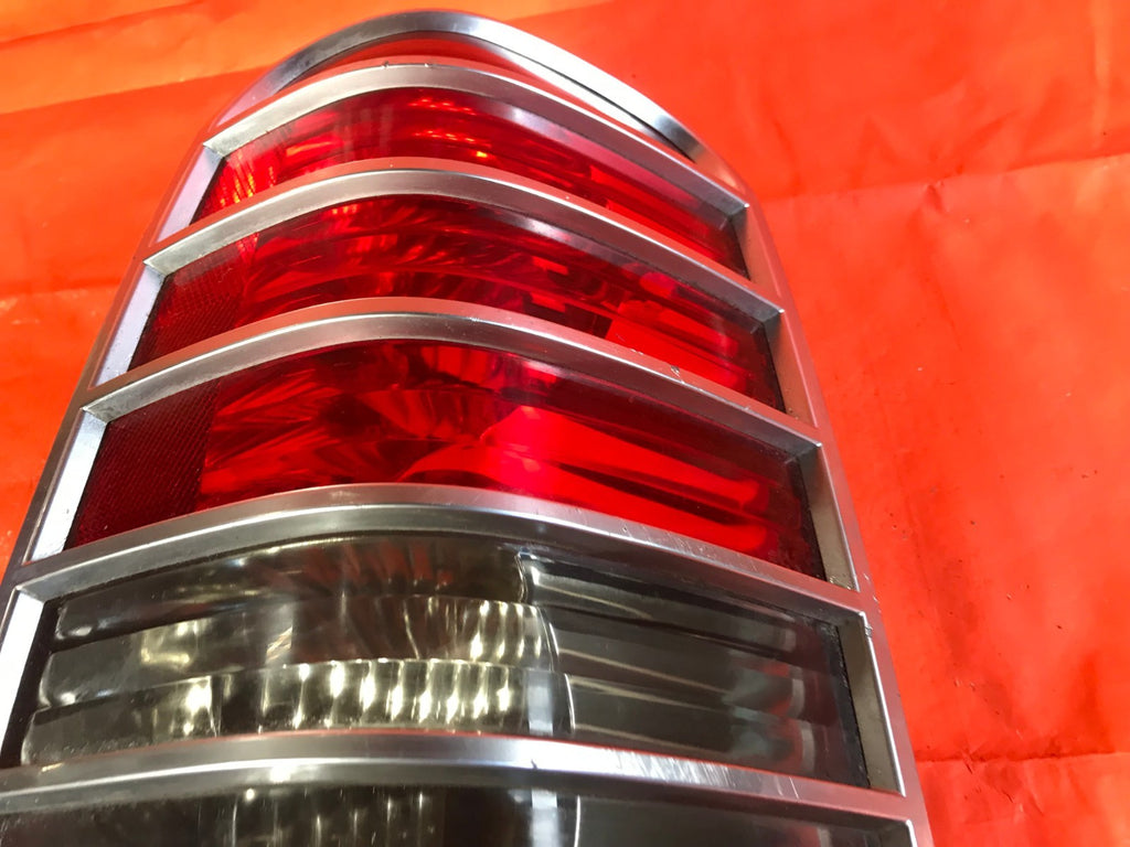 OEM 2006 06 MERCURY MARINER PASSENGER RIGHT TAIL LIGHT LAMP R RH3