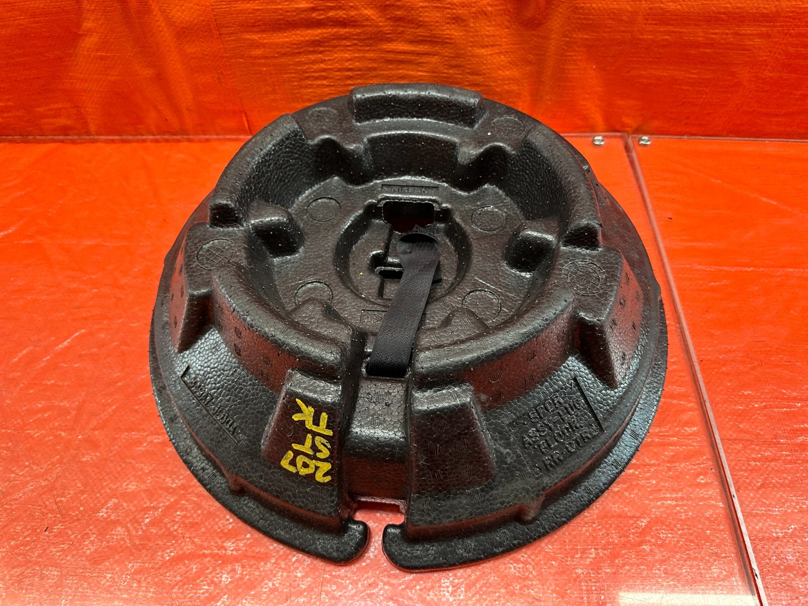 08 15 INFINITI G37 & Q60    2D COUPE   SPARE TIRE FOAM TRAY TOOL KIT HOLDER #2077