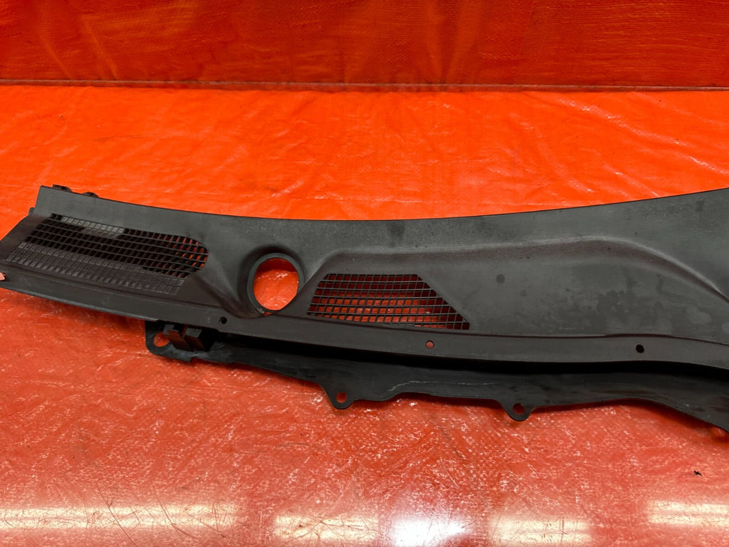 08 15 INFINITI G37 & Q60   2D COUPE   WIPER COWL TRIM   LEFT SIDE   OEM #1886
