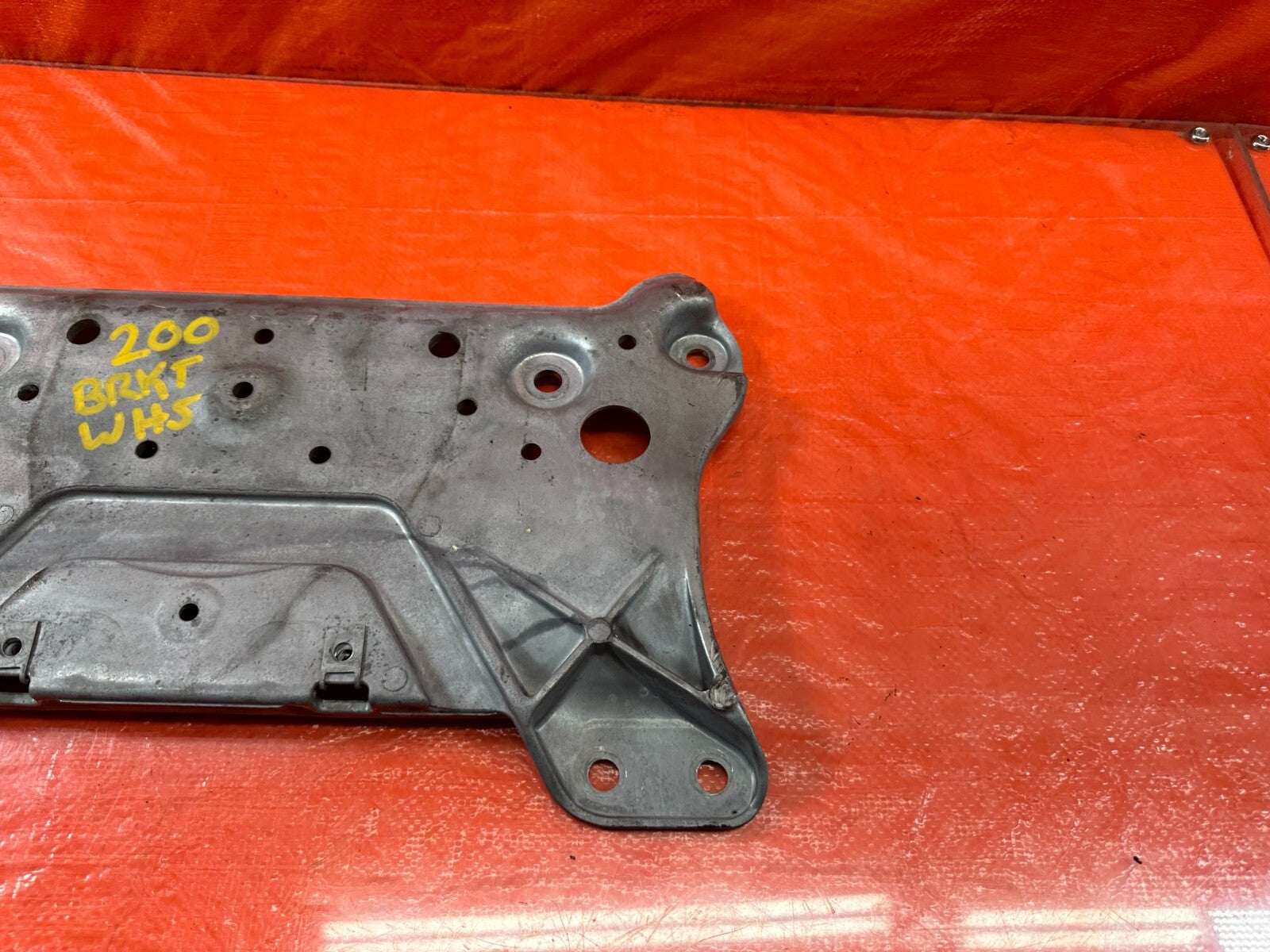 16 20 INFINITI Q50 Q60   3.0L   RWD   FRONT SUB FRAME CROSS MEMBER BRACKET #2003