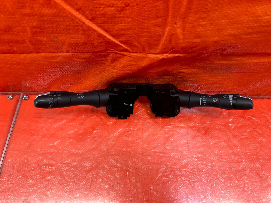 08 15 INFINITI G37 & Q60    2D COUPE   HEADLIGHT & WIPER SWITCH   NON TECH   2074