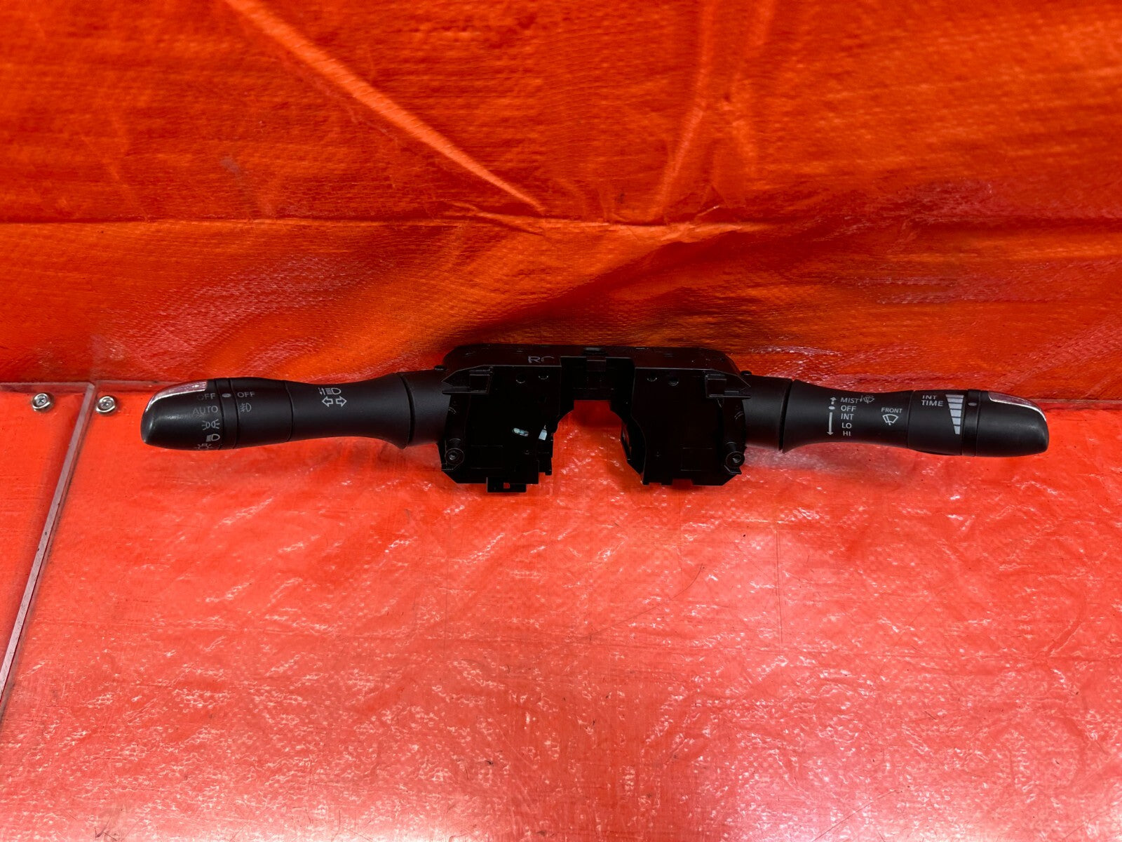 08 15 INFINITI G37 & Q60    2D COUPE   HEADLIGHT & WIPER SWITCH   NON TECH   2074