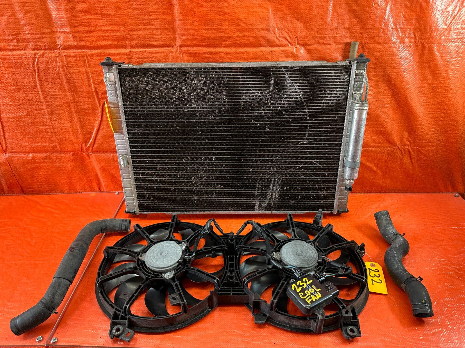 08 15 INFINITI G37 Q60   6 SPEED MANUAL RADIATOR W/ FANS & HOSES   OEM #2320