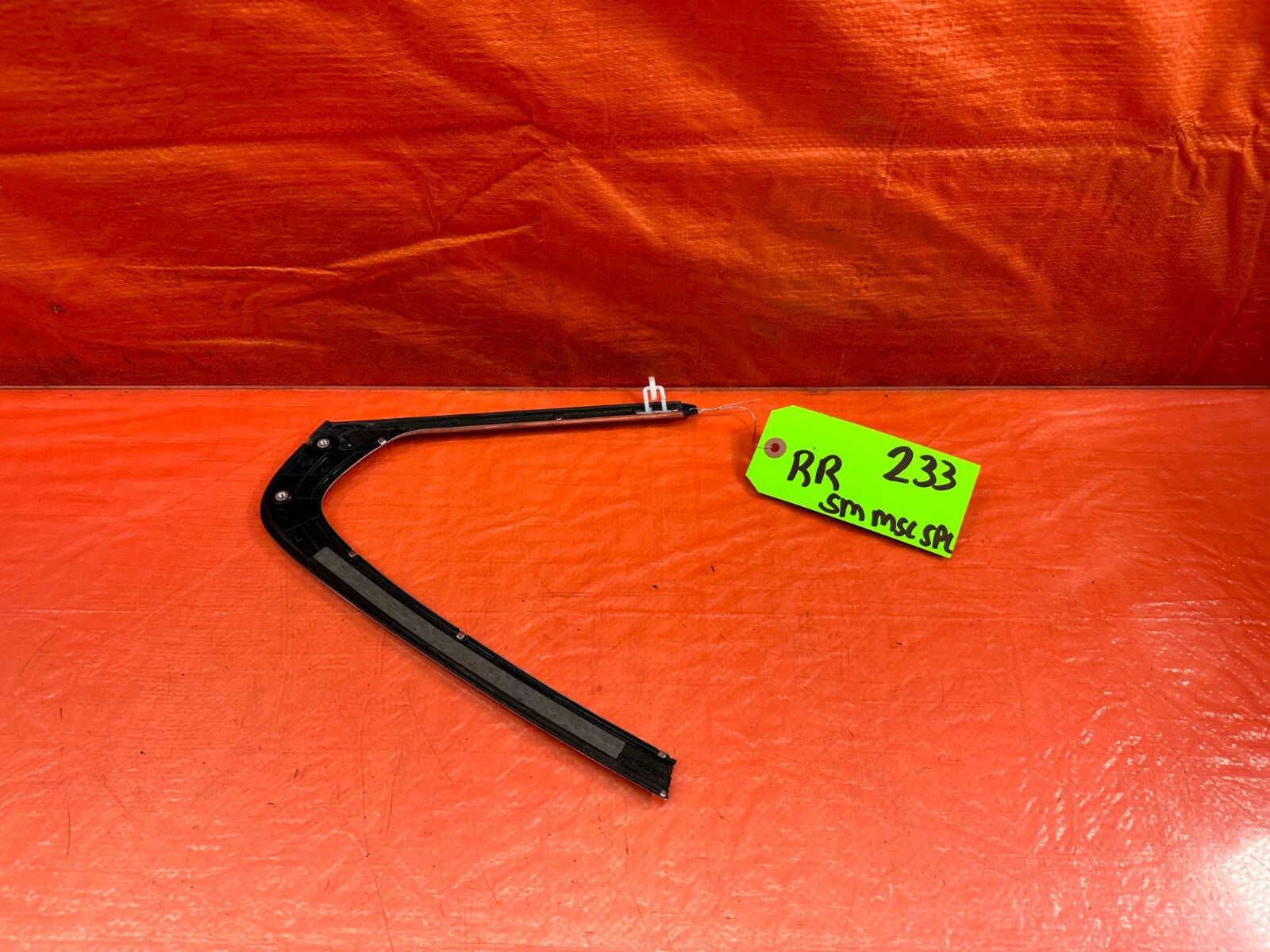 09 14 ACURA TSX   PASSENGER RIGHT REAR VENT GLASS TRIM   OEM FACTORY #2335